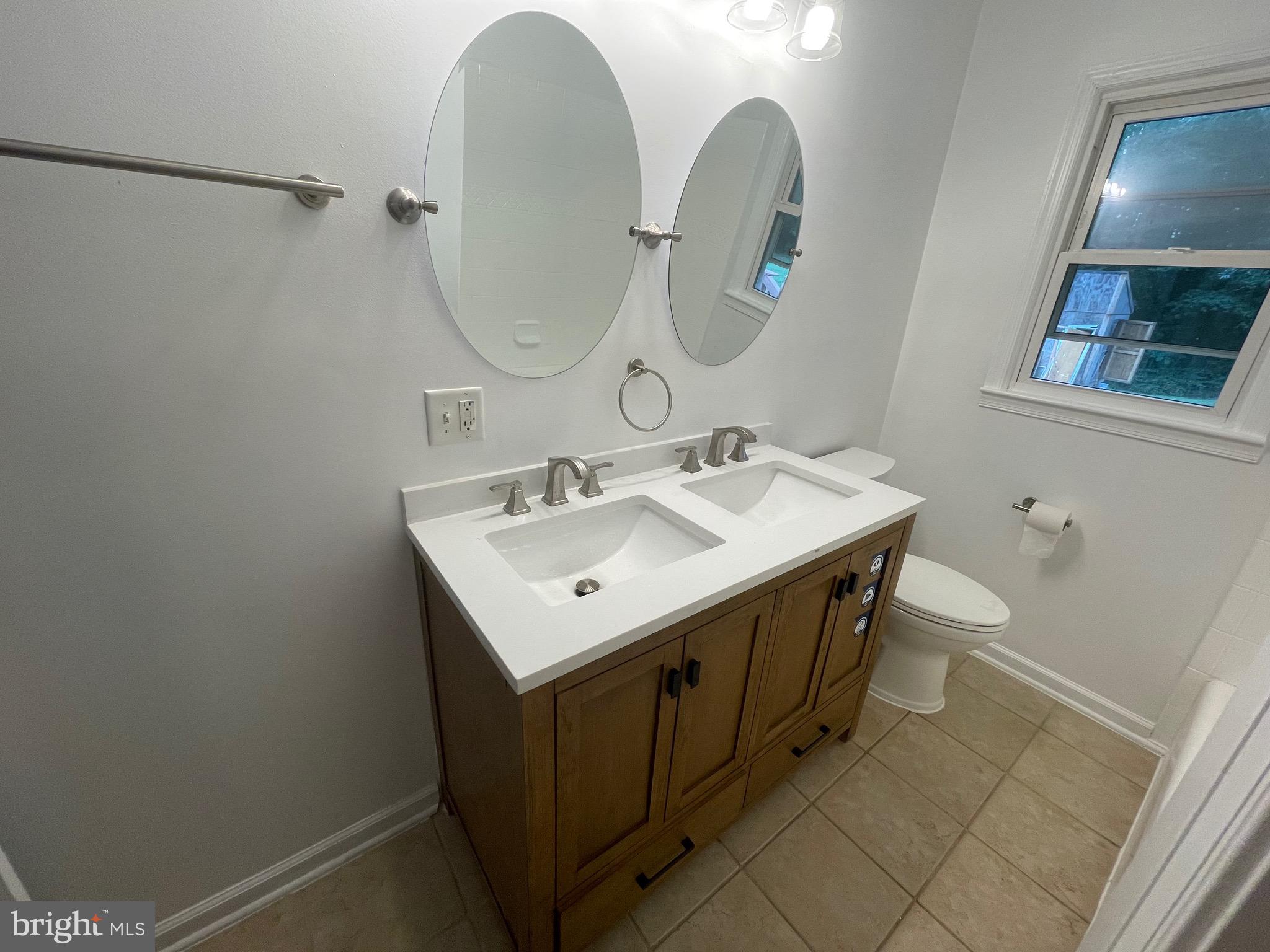 10 Hollywood Farm Rd