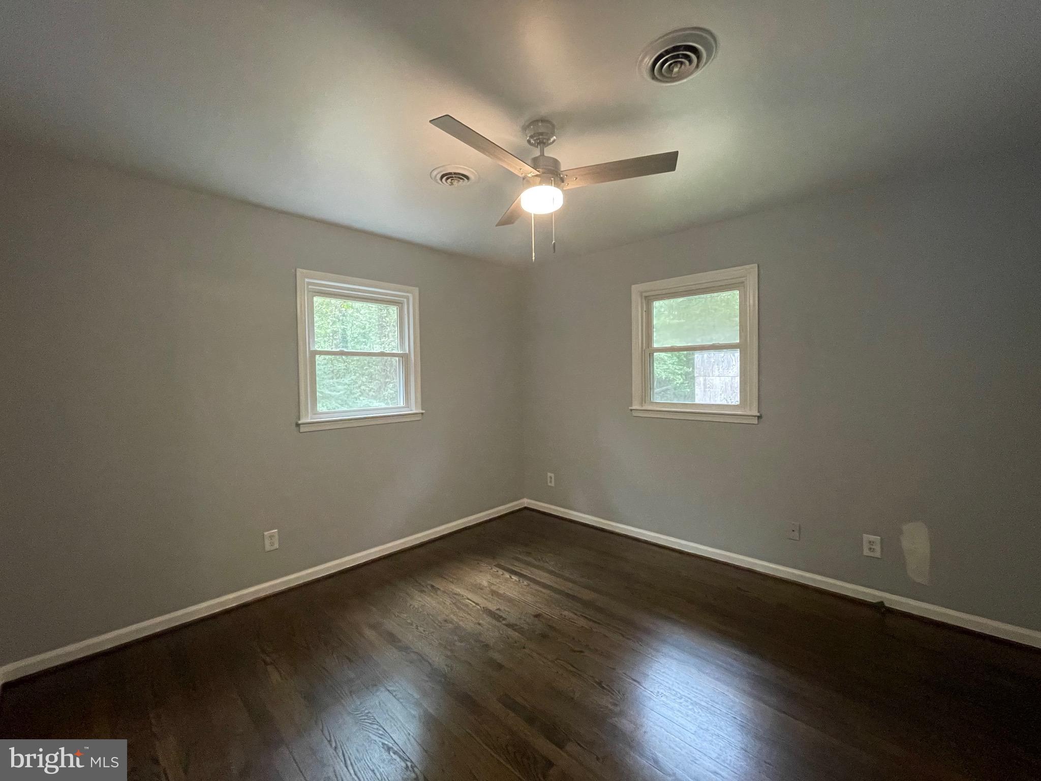 10 Hollywood Farm Rd