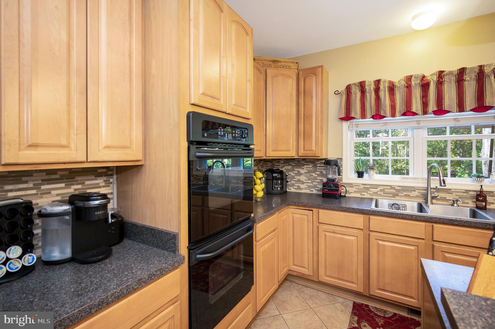 73 Cascade Ln
