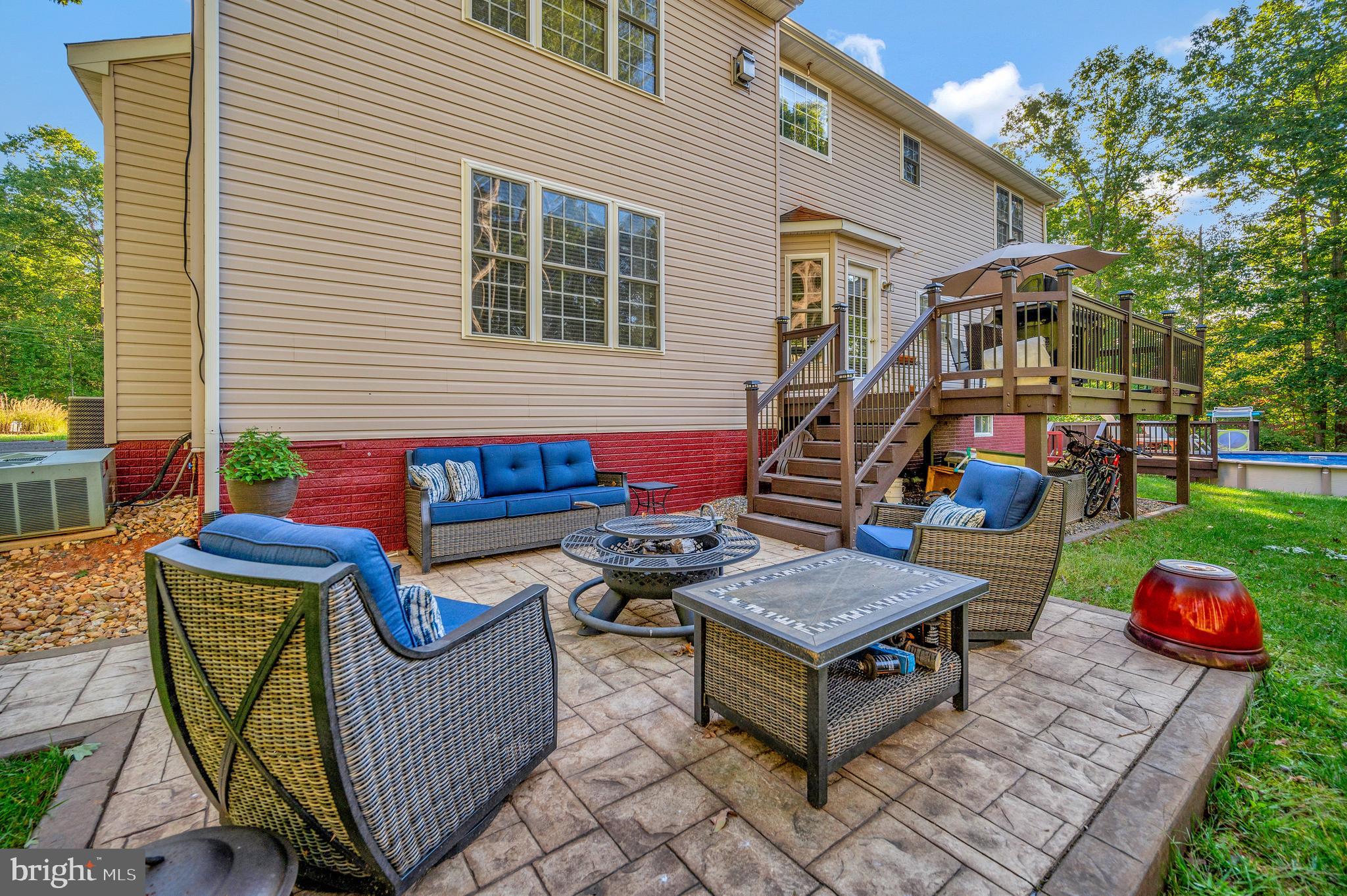 73 Cascade Ln