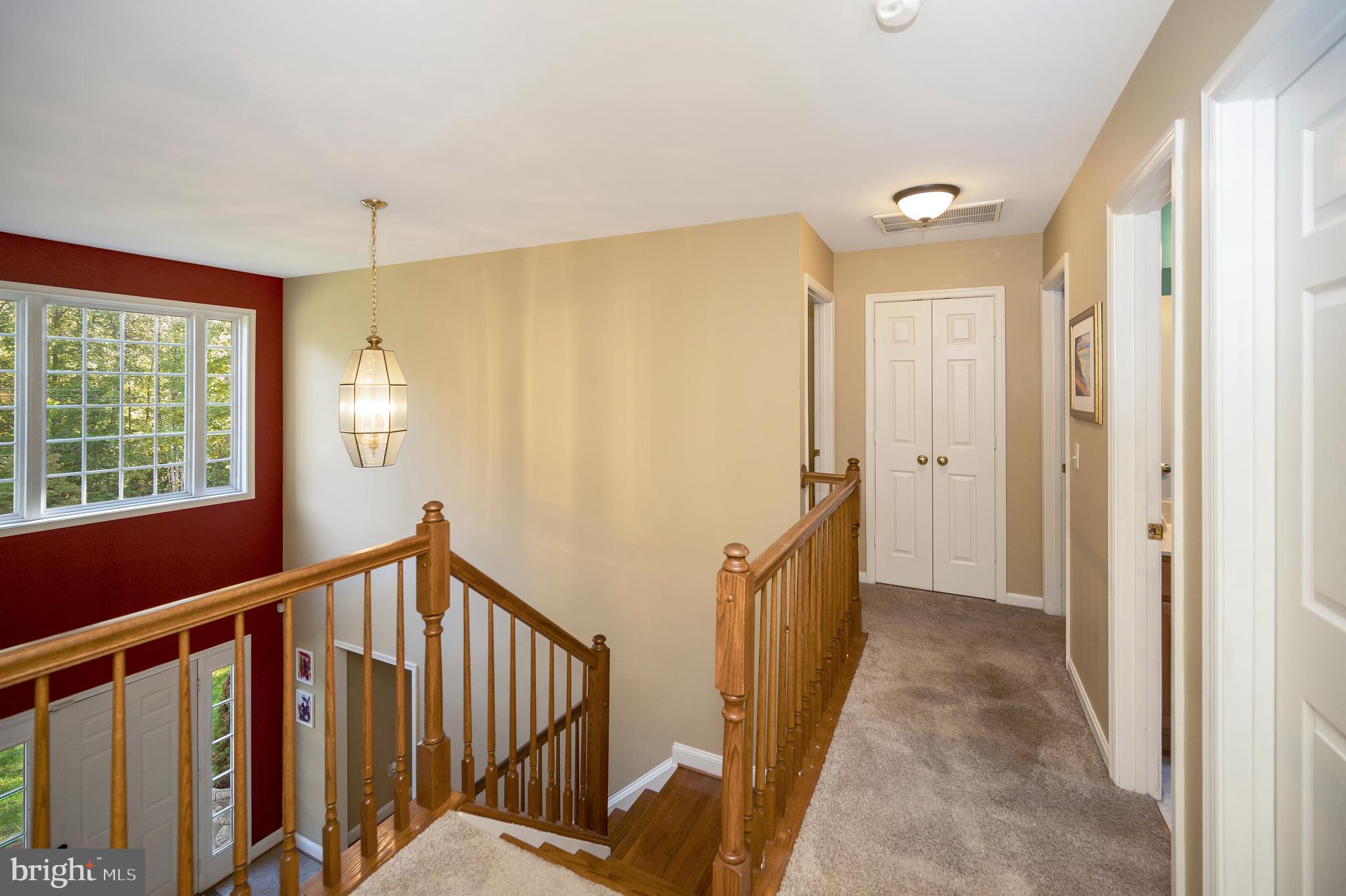 73 Cascade Ln