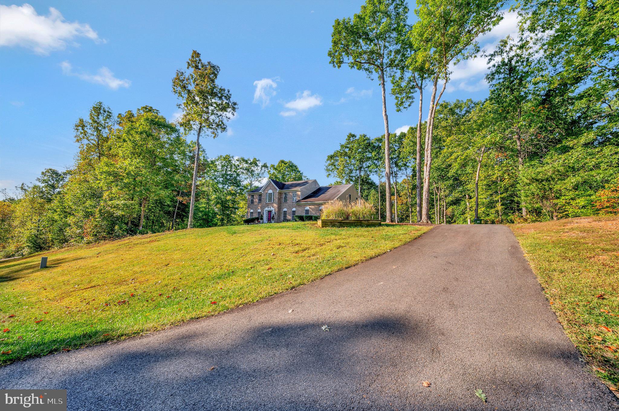 73 Cascade Ln