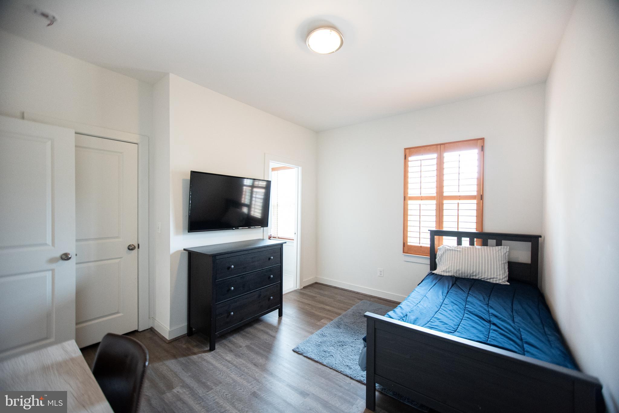 711 Woodstream BOULEVARD Unit: 806