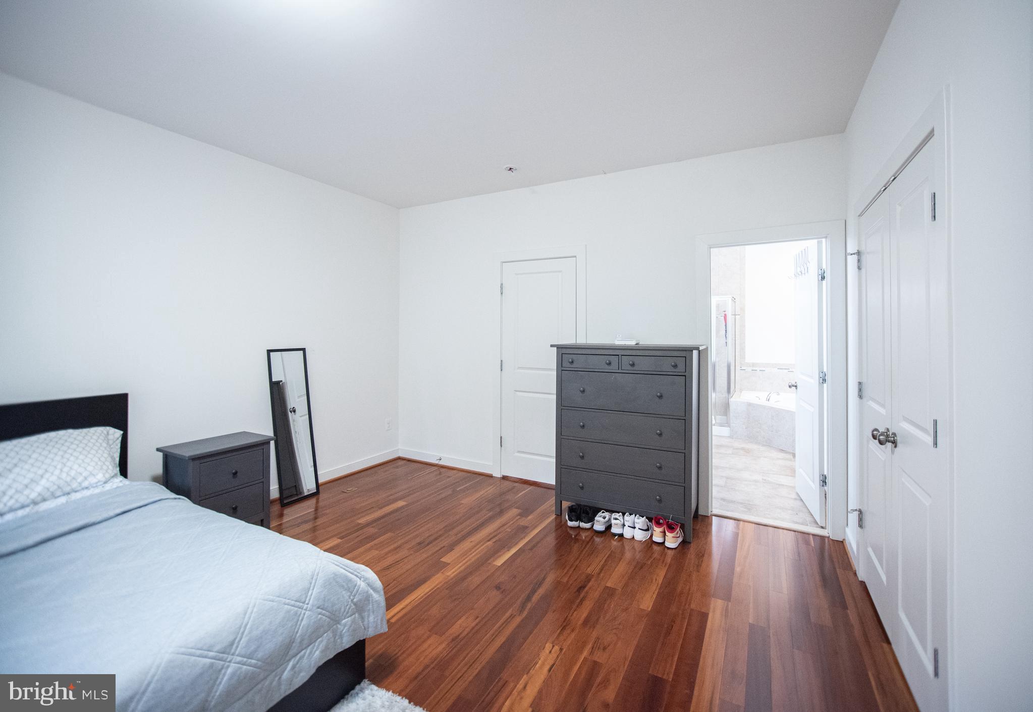 711 Woodstream BOULEVARD Unit: 806