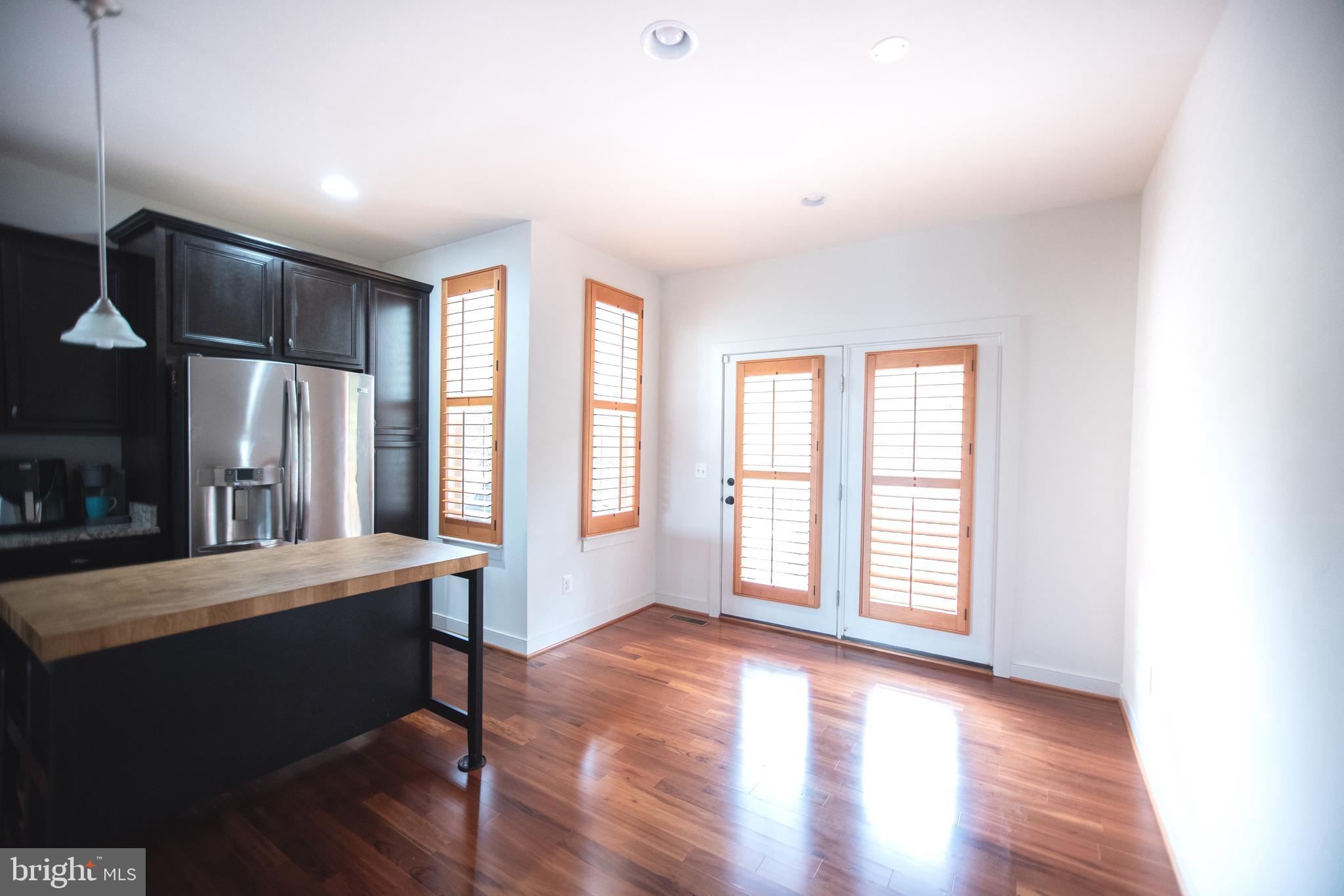 711 Woodstream BOULEVARD Unit: 806