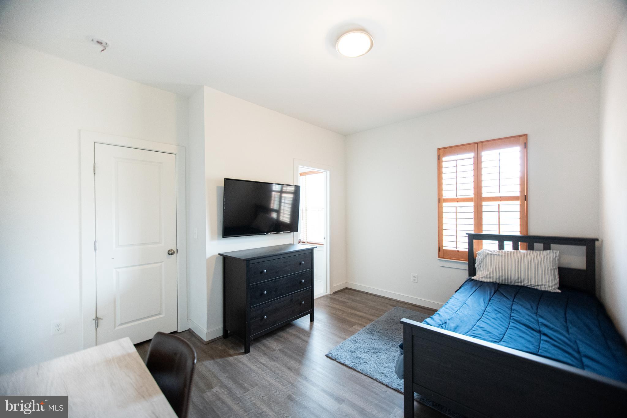 711 Woodstream BOULEVARD Unit: 806