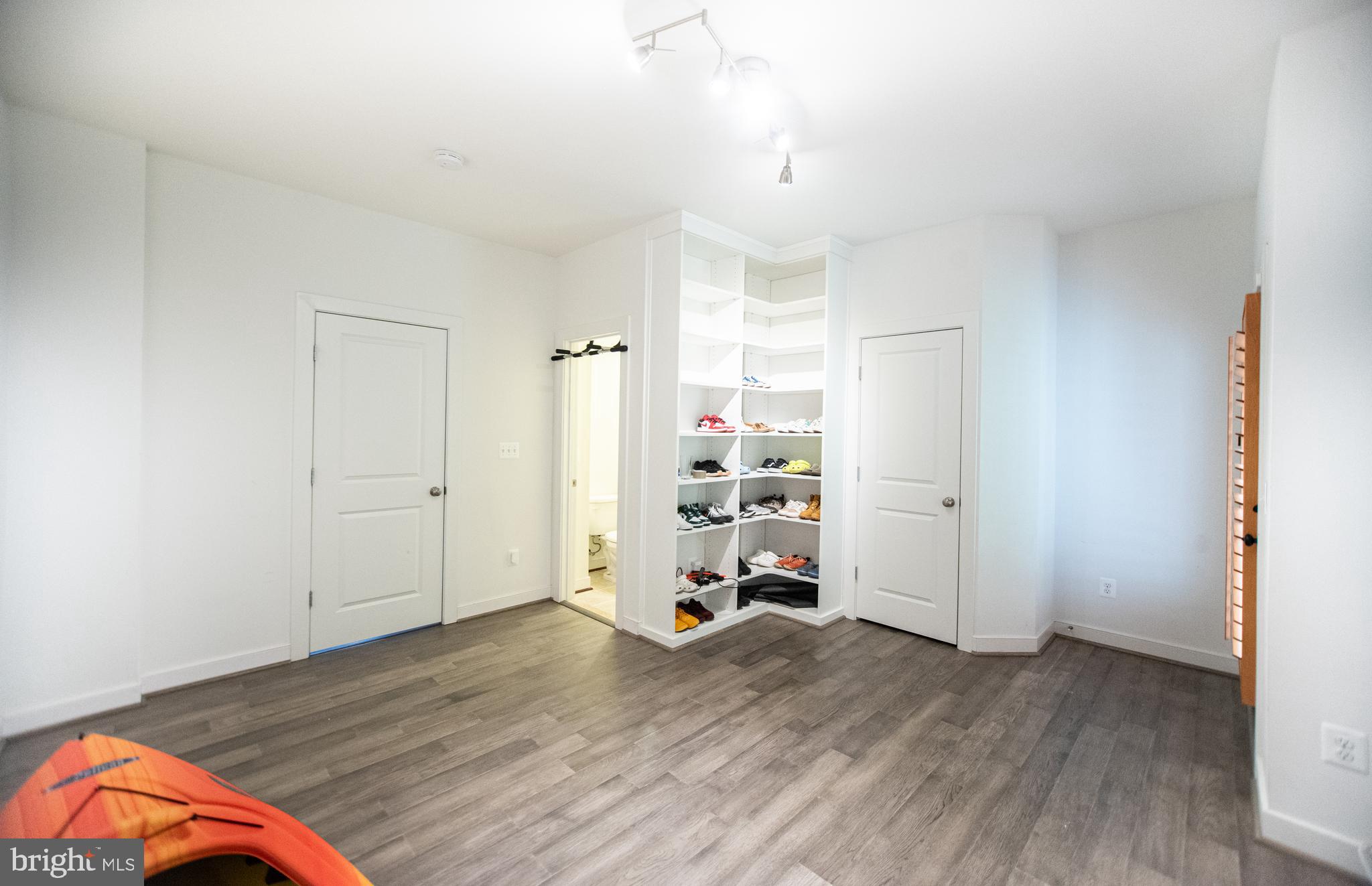 711 Woodstream BOULEVARD Unit: 806