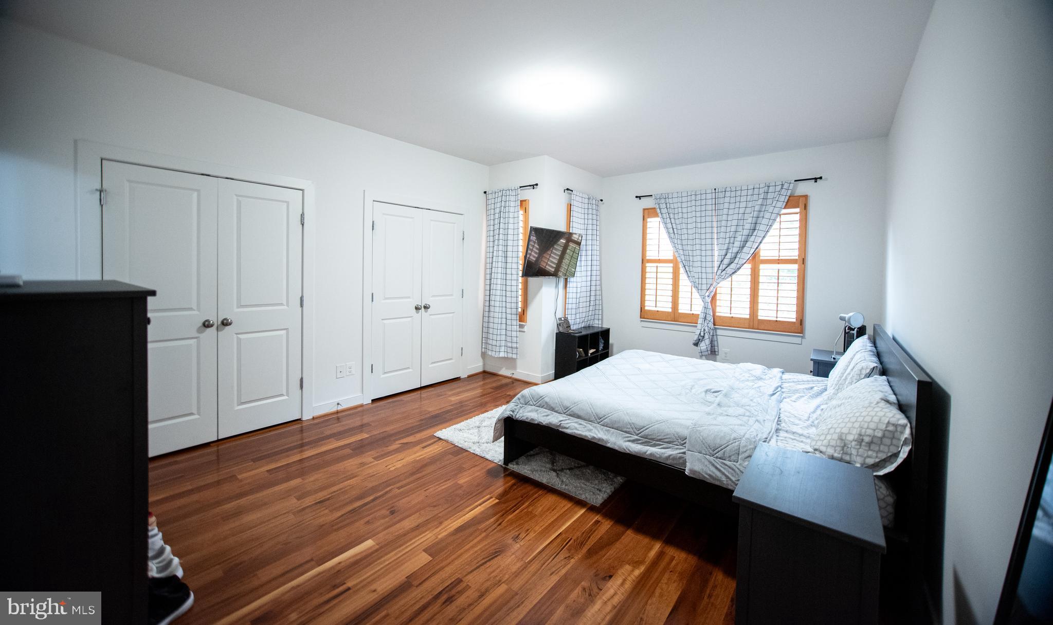 711 Woodstream BOULEVARD Unit: 806