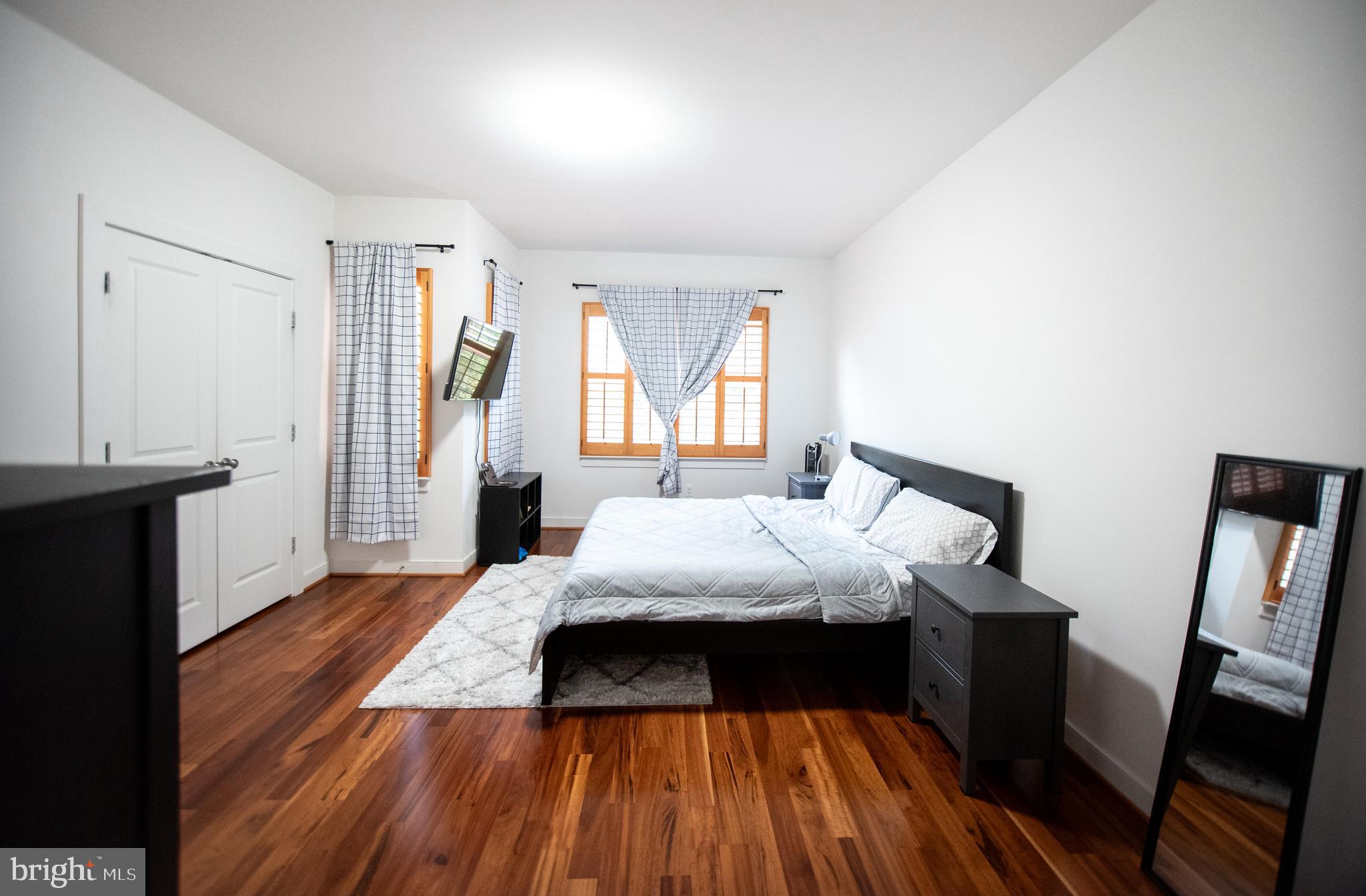 711 Woodstream BOULEVARD Unit: 806