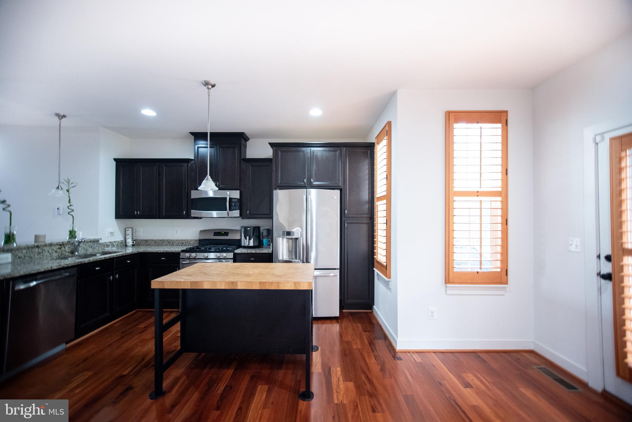 711 Woodstream BOULEVARD Unit: 806