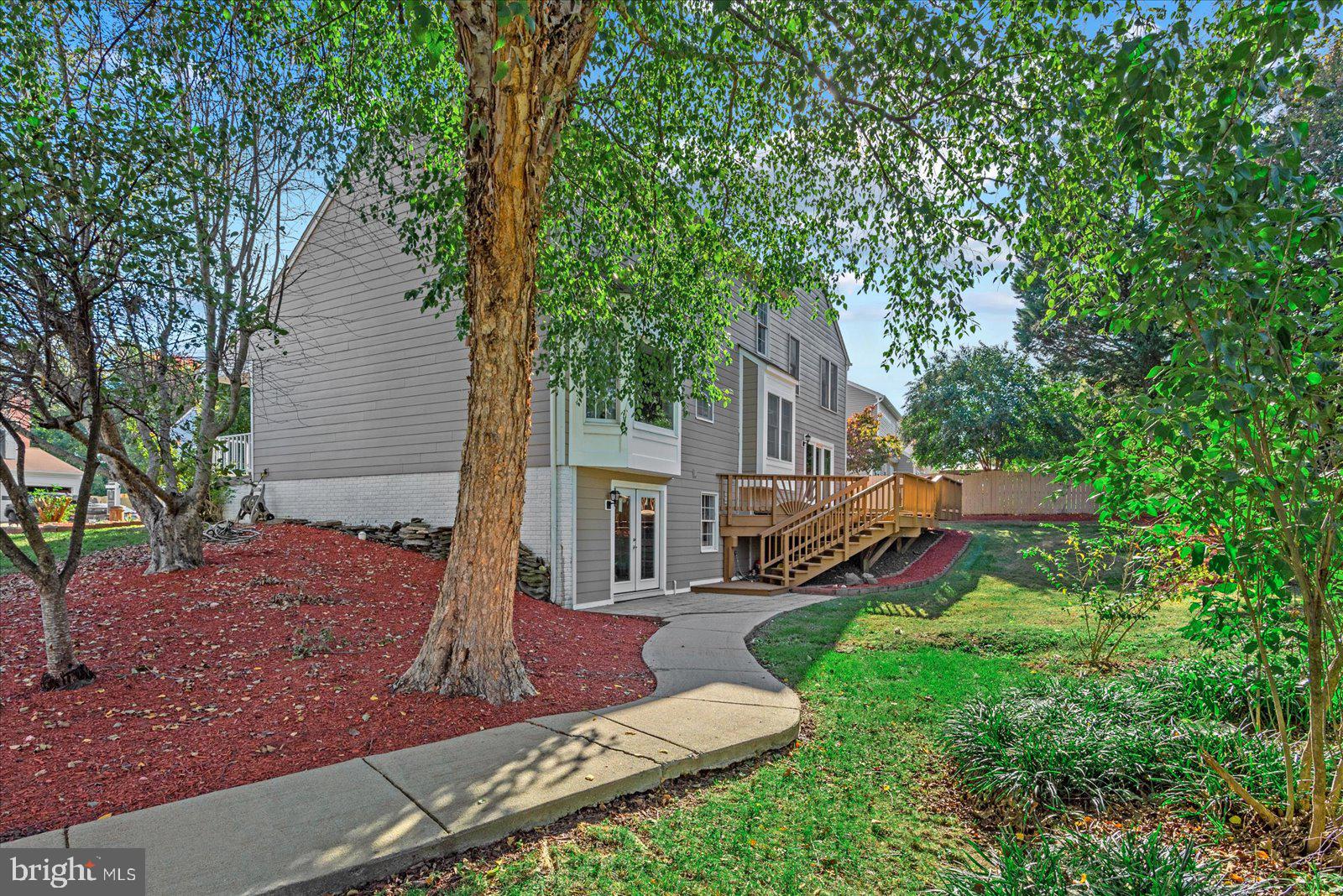 32 Cathedral LANE