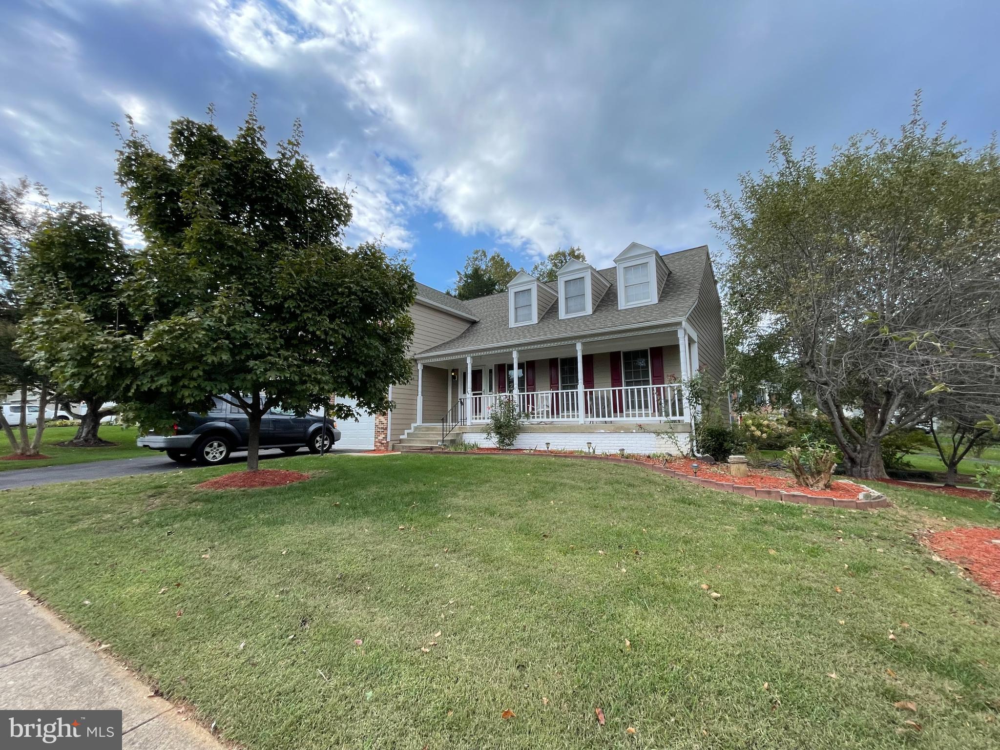 32 Cathedral LANE
