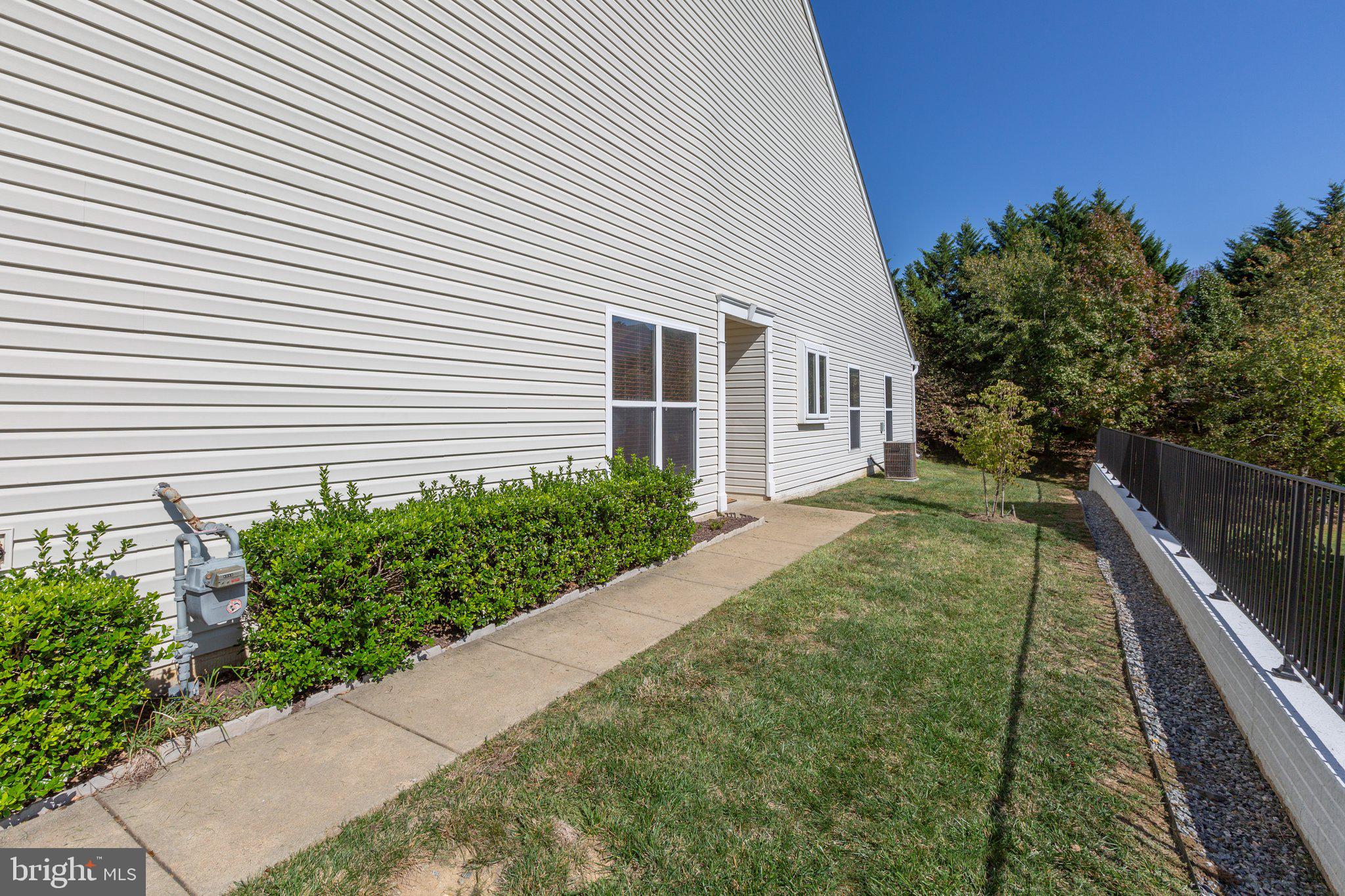 50 Harborton LANE