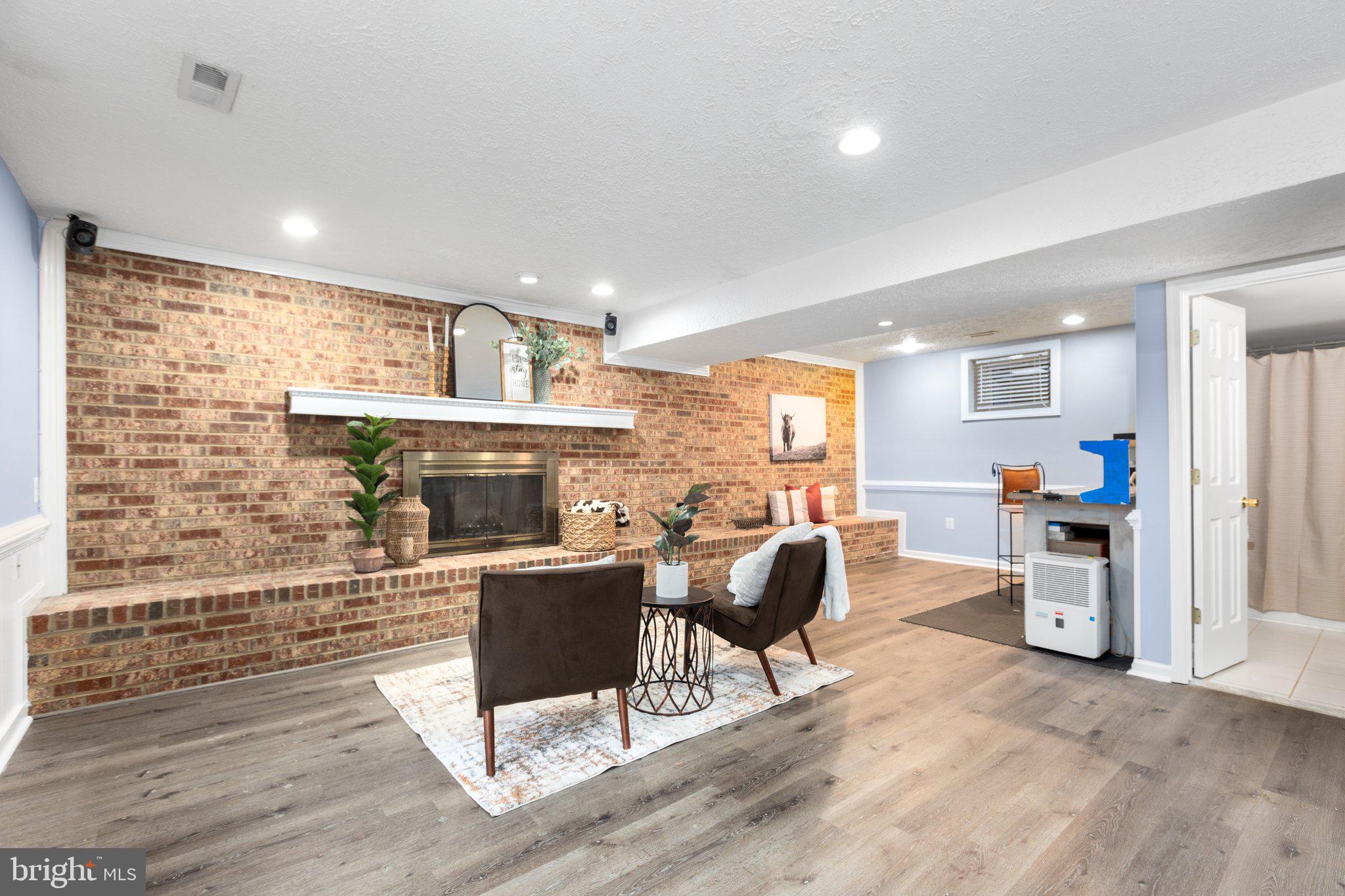 108 Columbus Cv