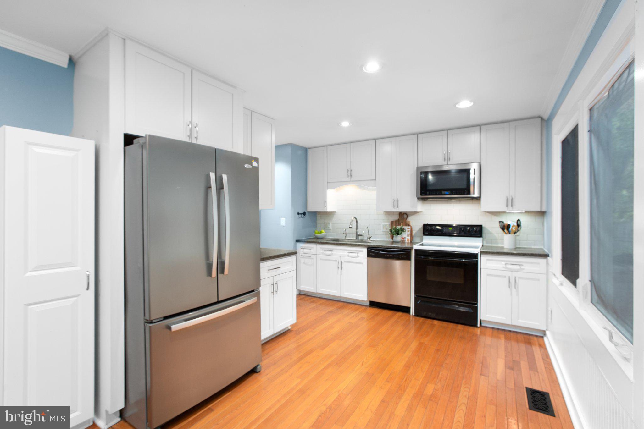 108 Columbus Cv