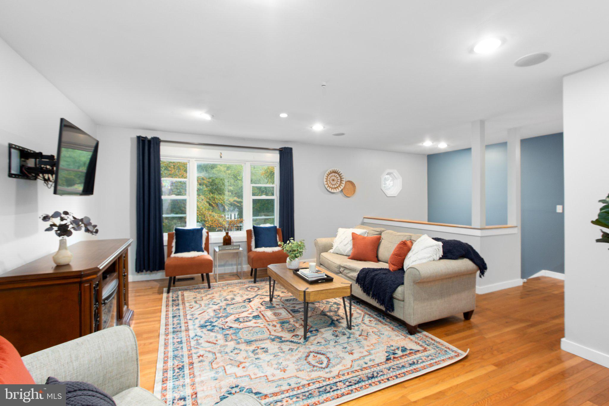 108 Columbus Cv