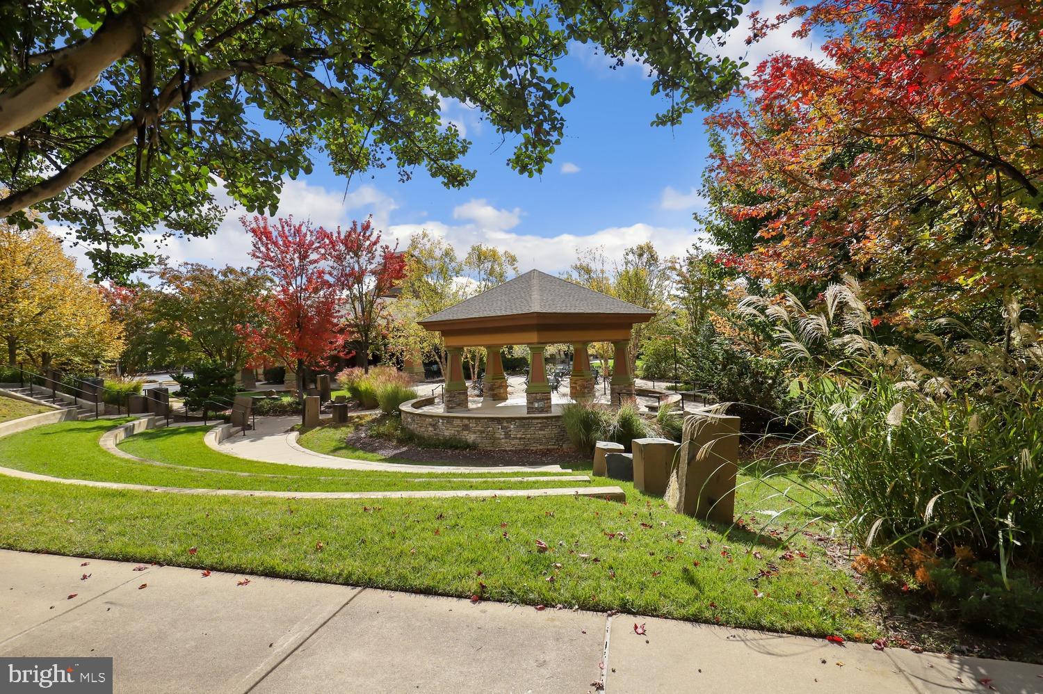 243 Long Point Dr