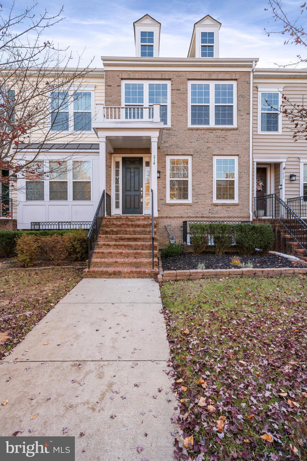 214 Apricot STREET