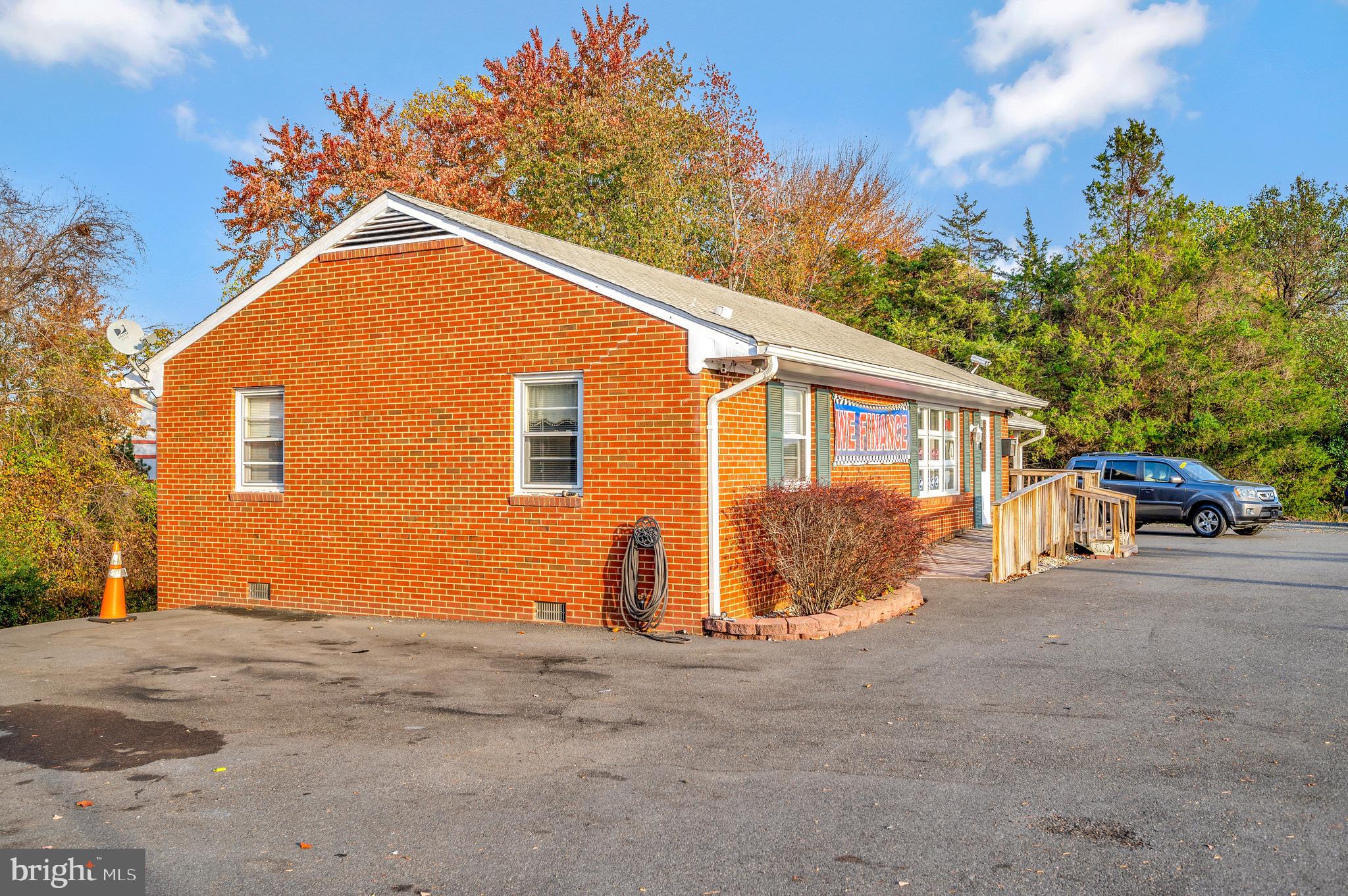 898 Warrenton Rd