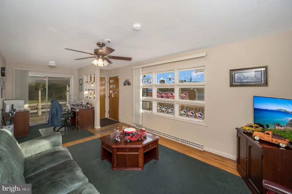 898 Warrenton Rd