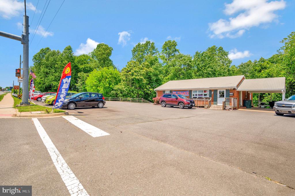 898 Warrenton Rd