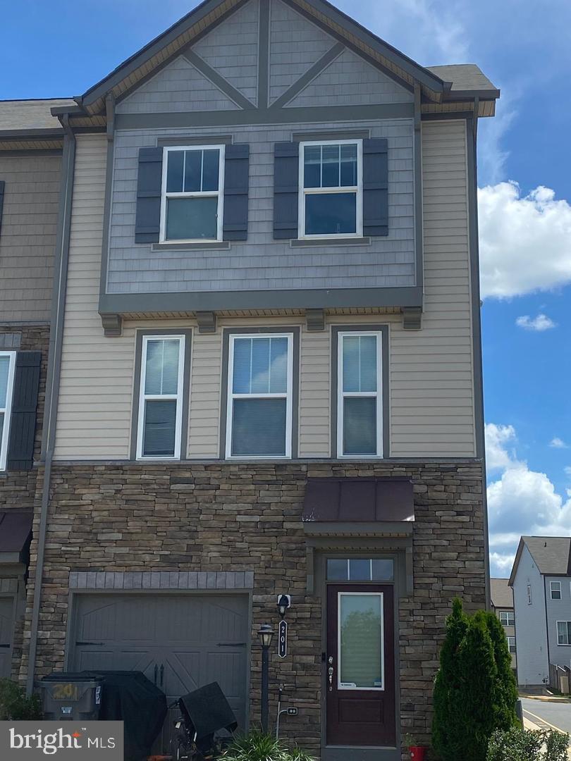 201 Spotswood St