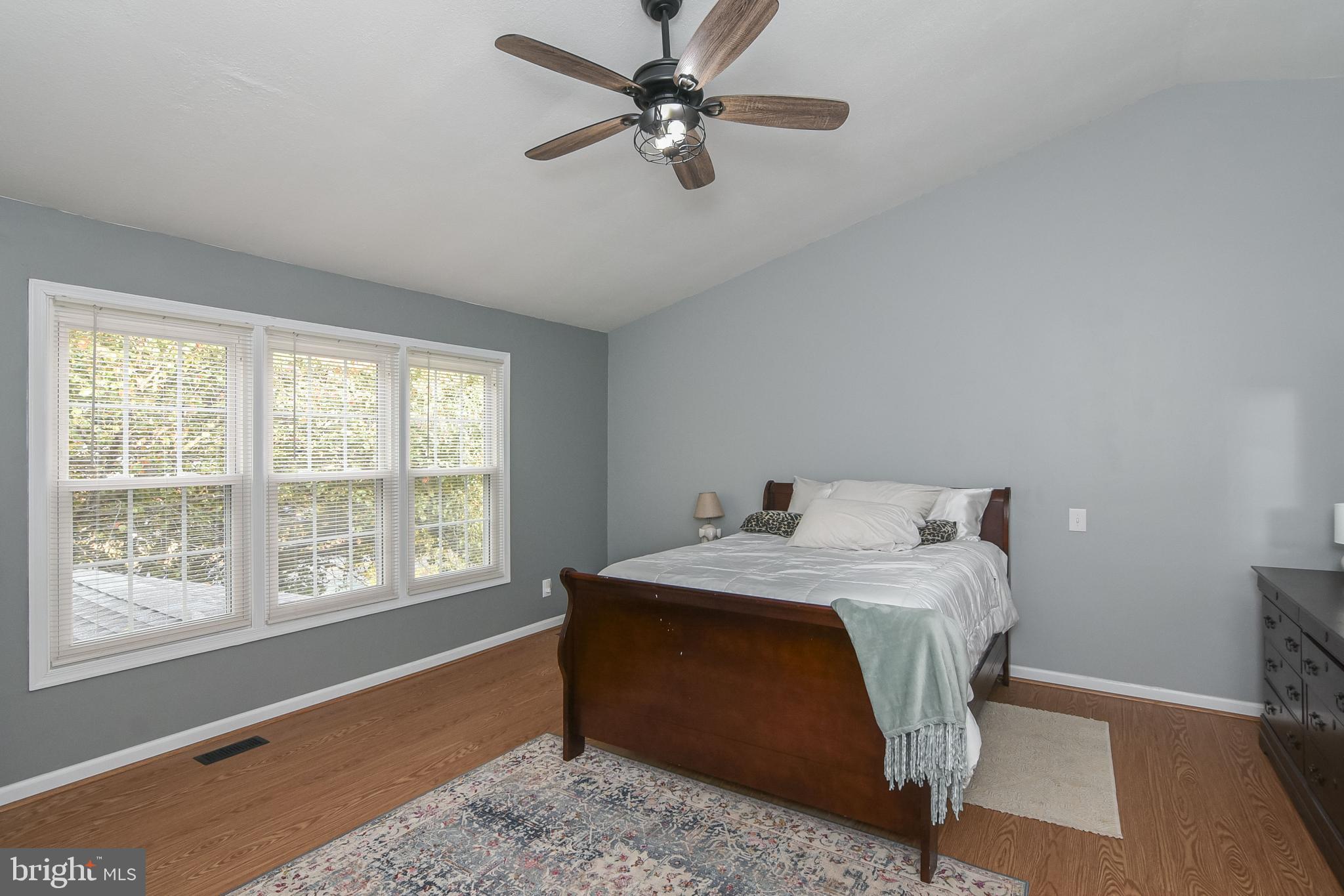5 Salford Ct