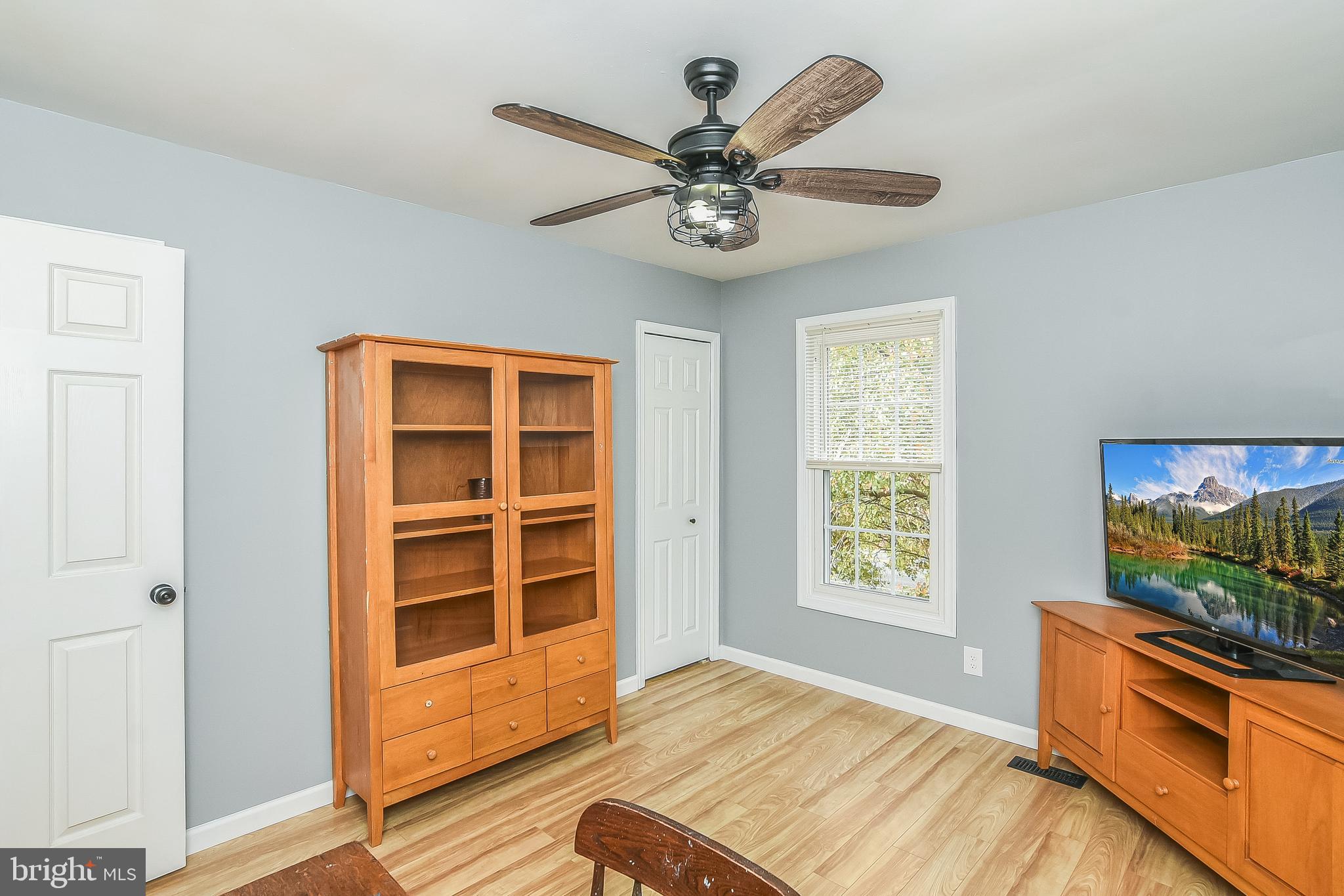 5 Salford Ct