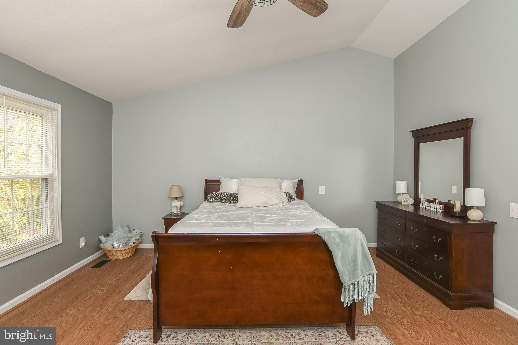 5 Salford Ct