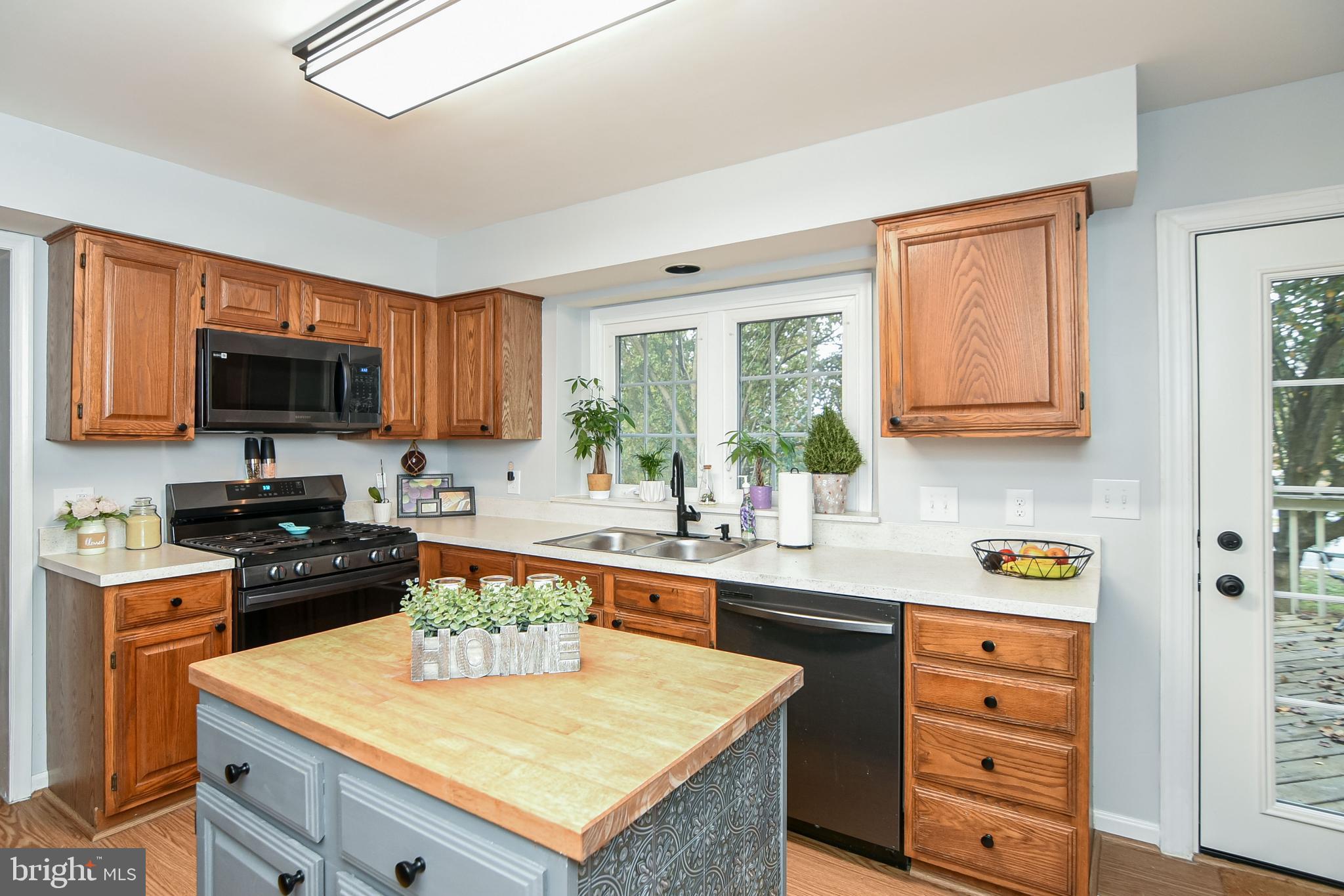 5 Salford Ct