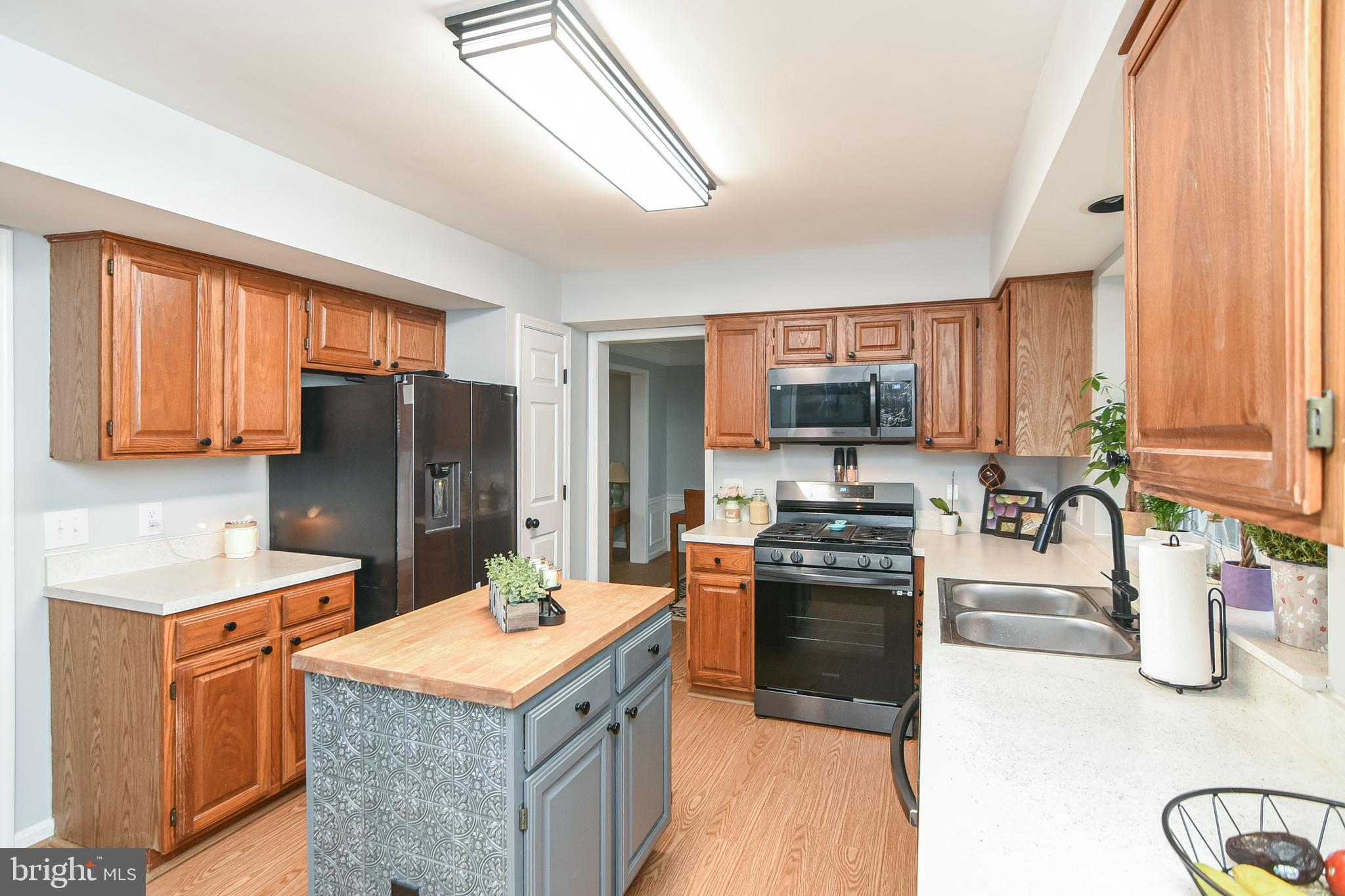 5 Salford Ct