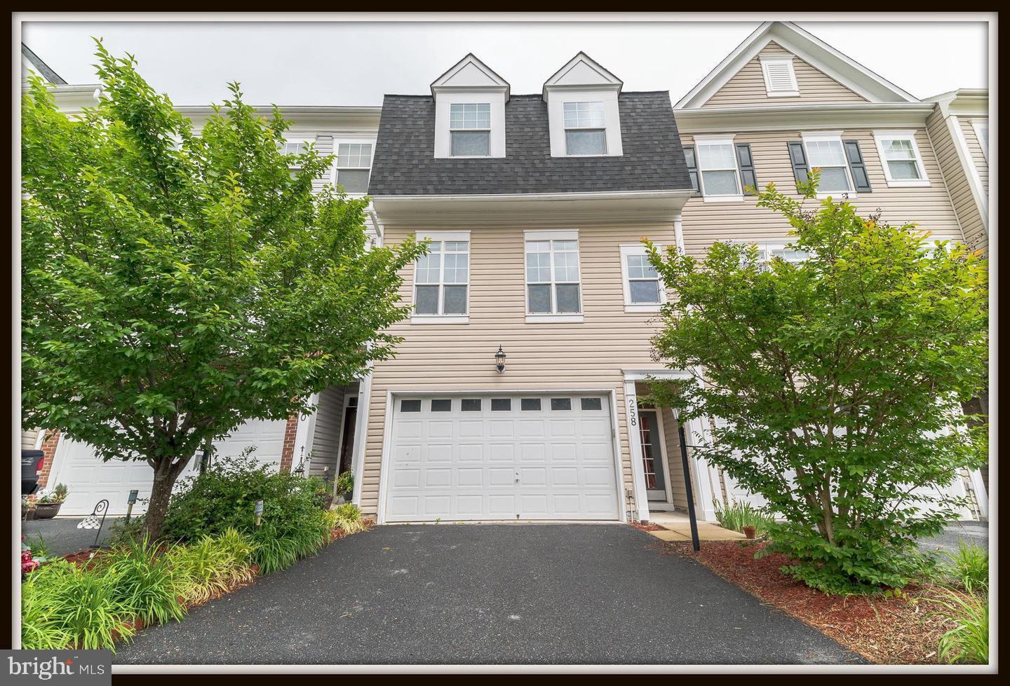 258 Woodstream BOULEVARD