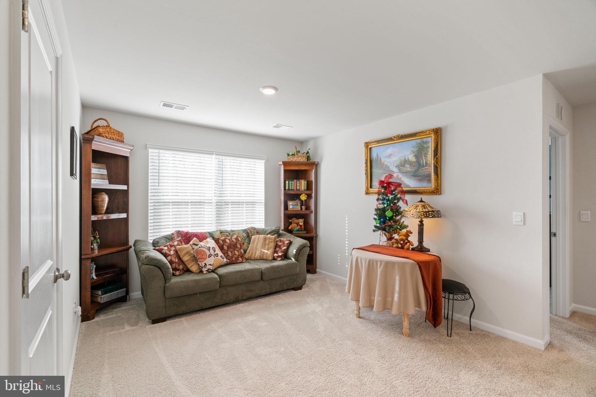 290 Rock Raymond DRIVE