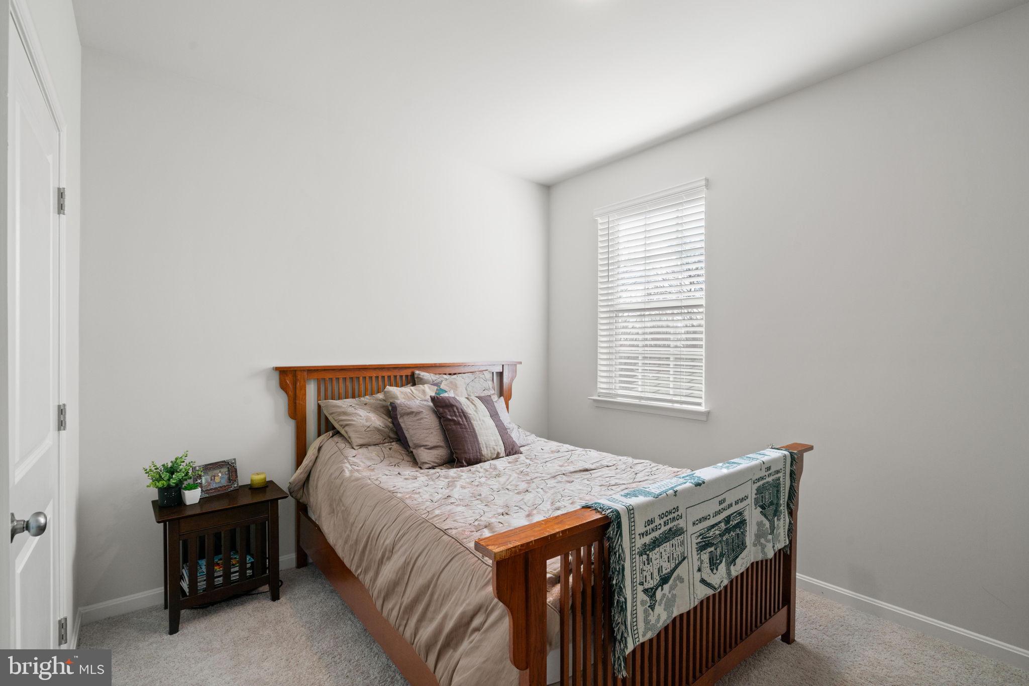 290 Rock Raymond DRIVE