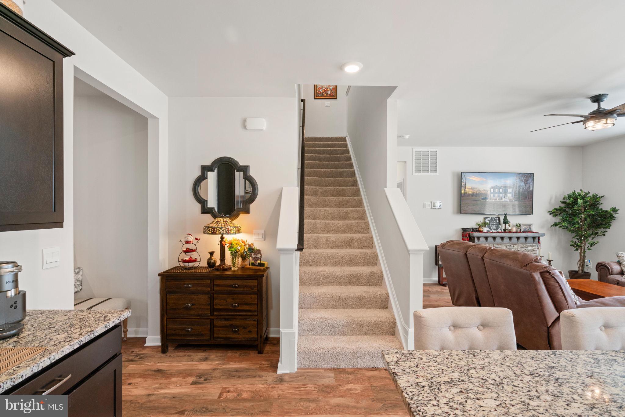 290 Rock Raymond DRIVE