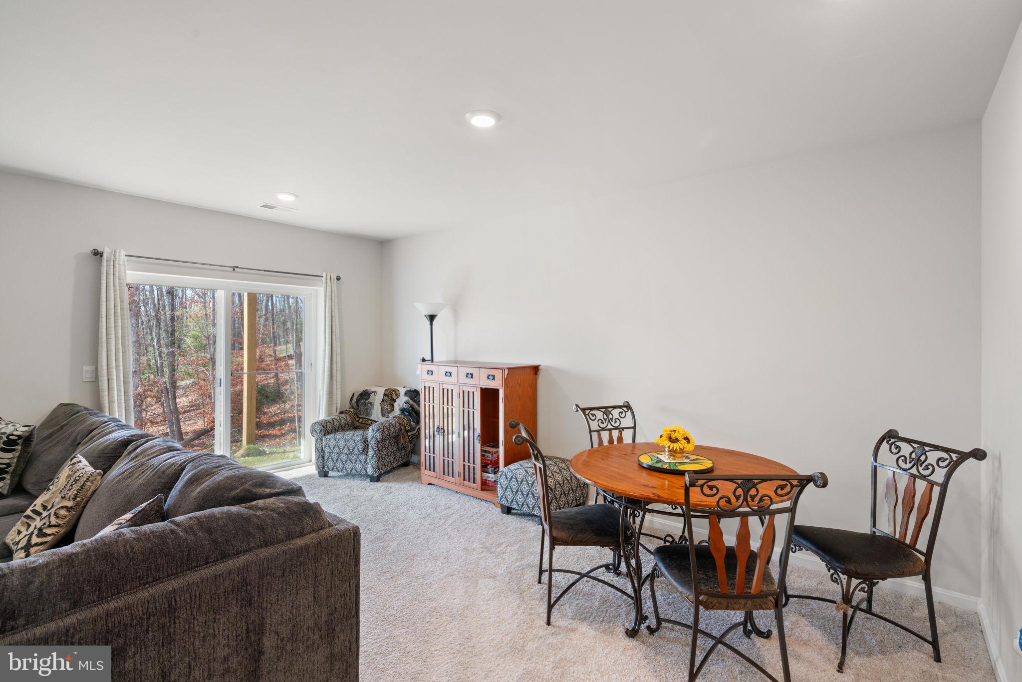 290 Rock Raymond DRIVE