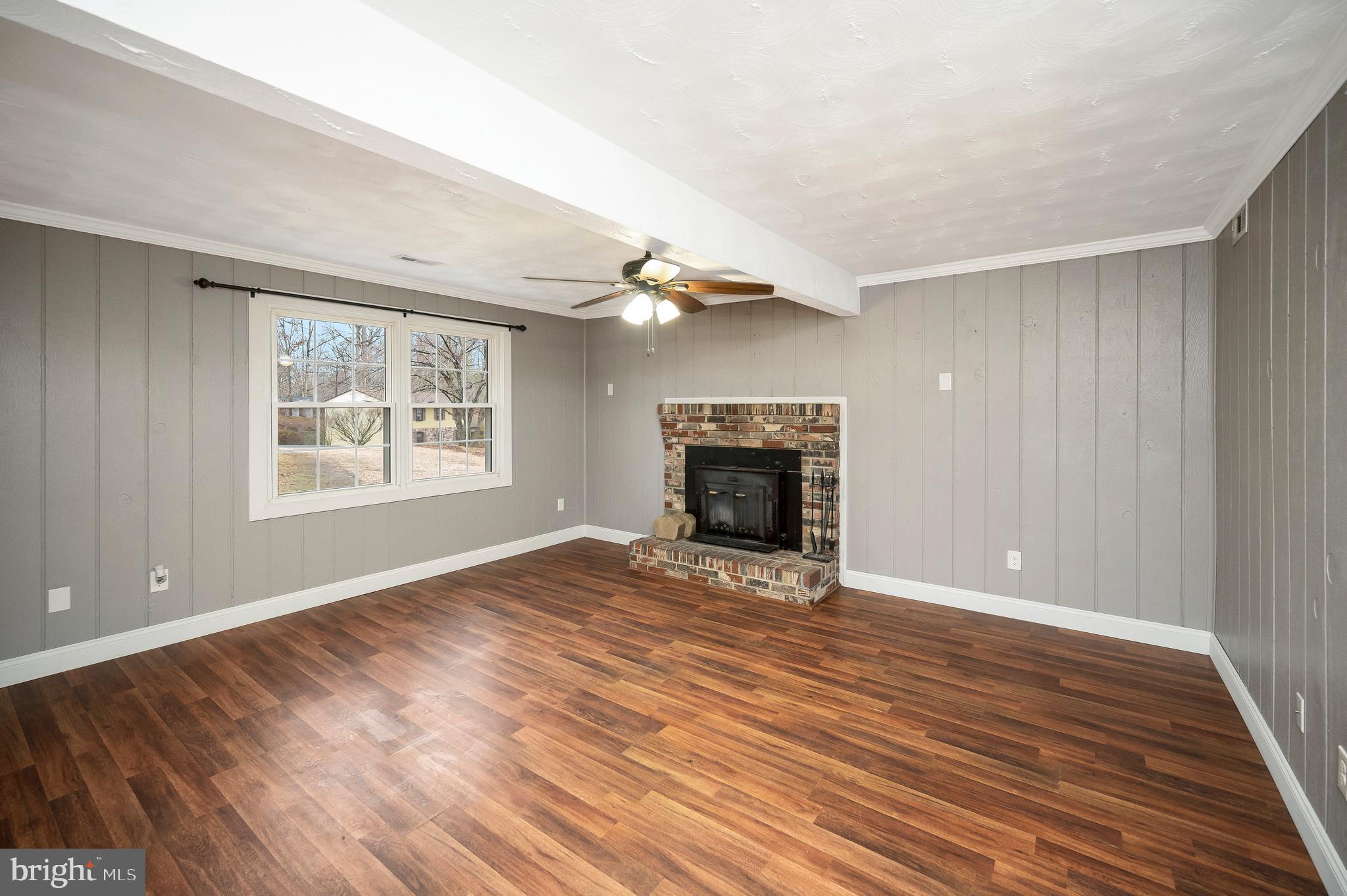 38 Hickory Ridge Dr