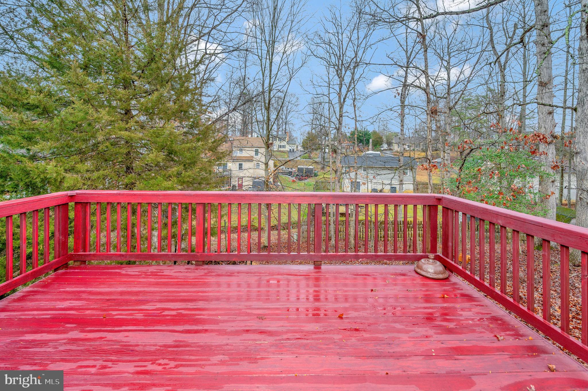 38 Hickory Ridge Dr