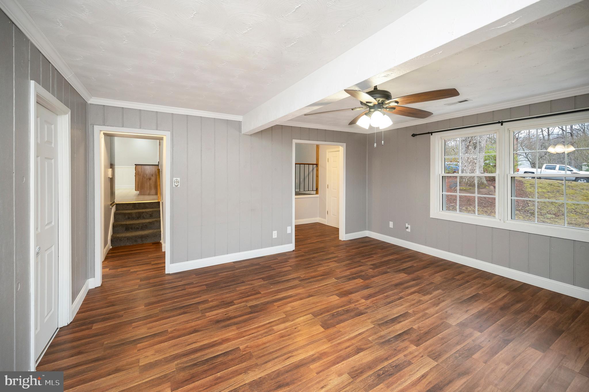 38 Hickory Ridge Dr