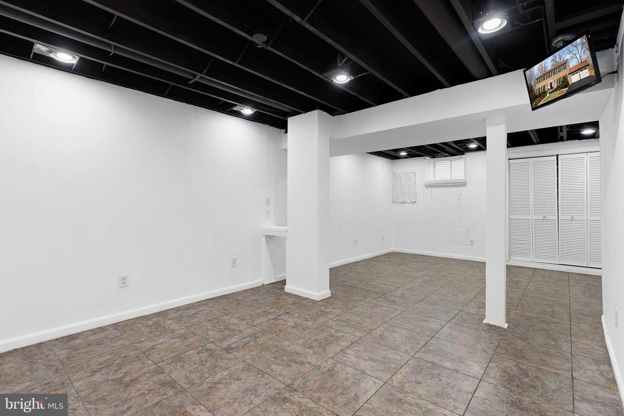 1012 Isabella Dr