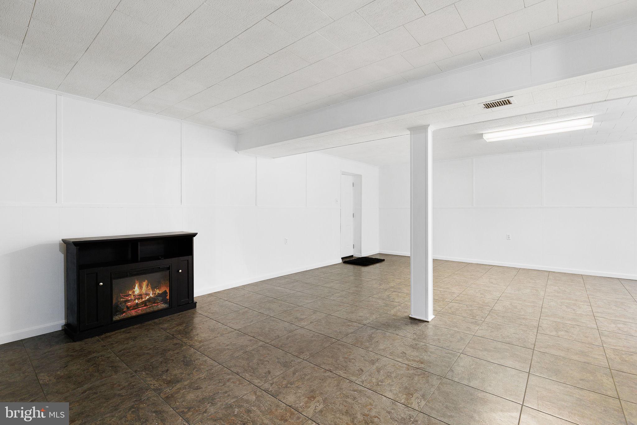 1012 Isabella Dr