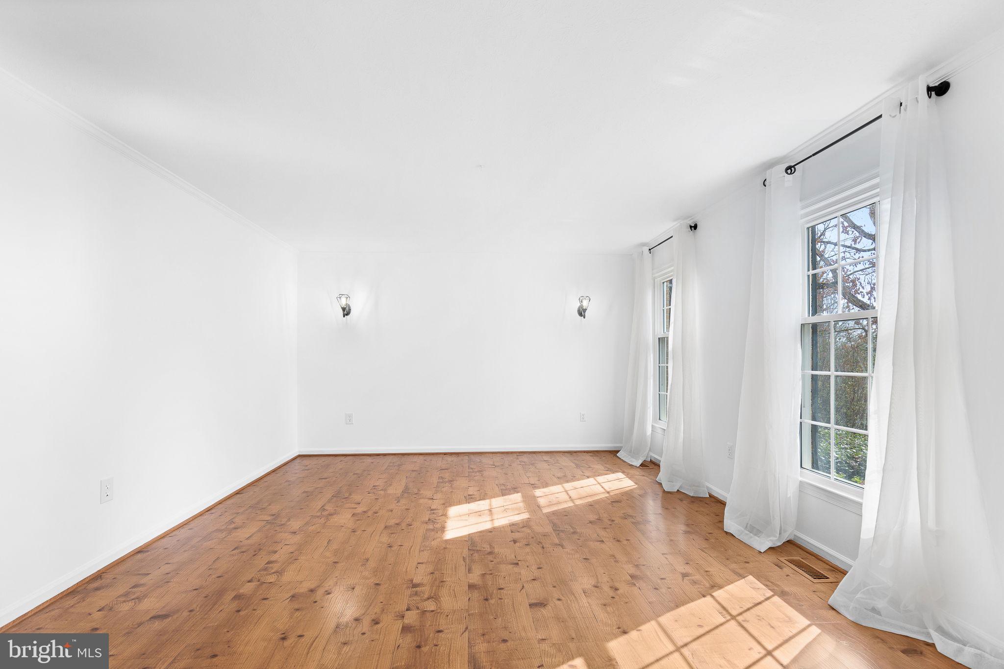 1012 Isabella Dr