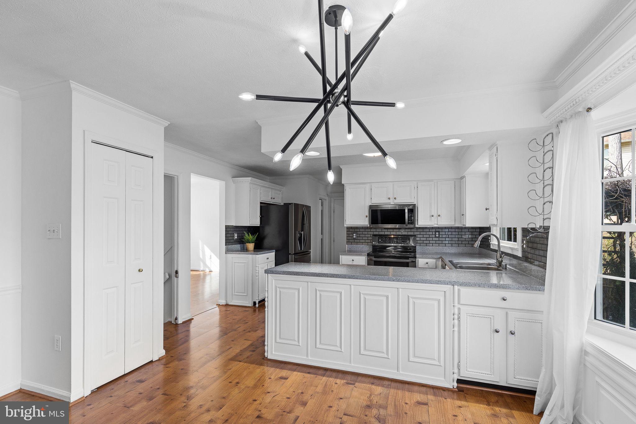 1012 Isabella Dr