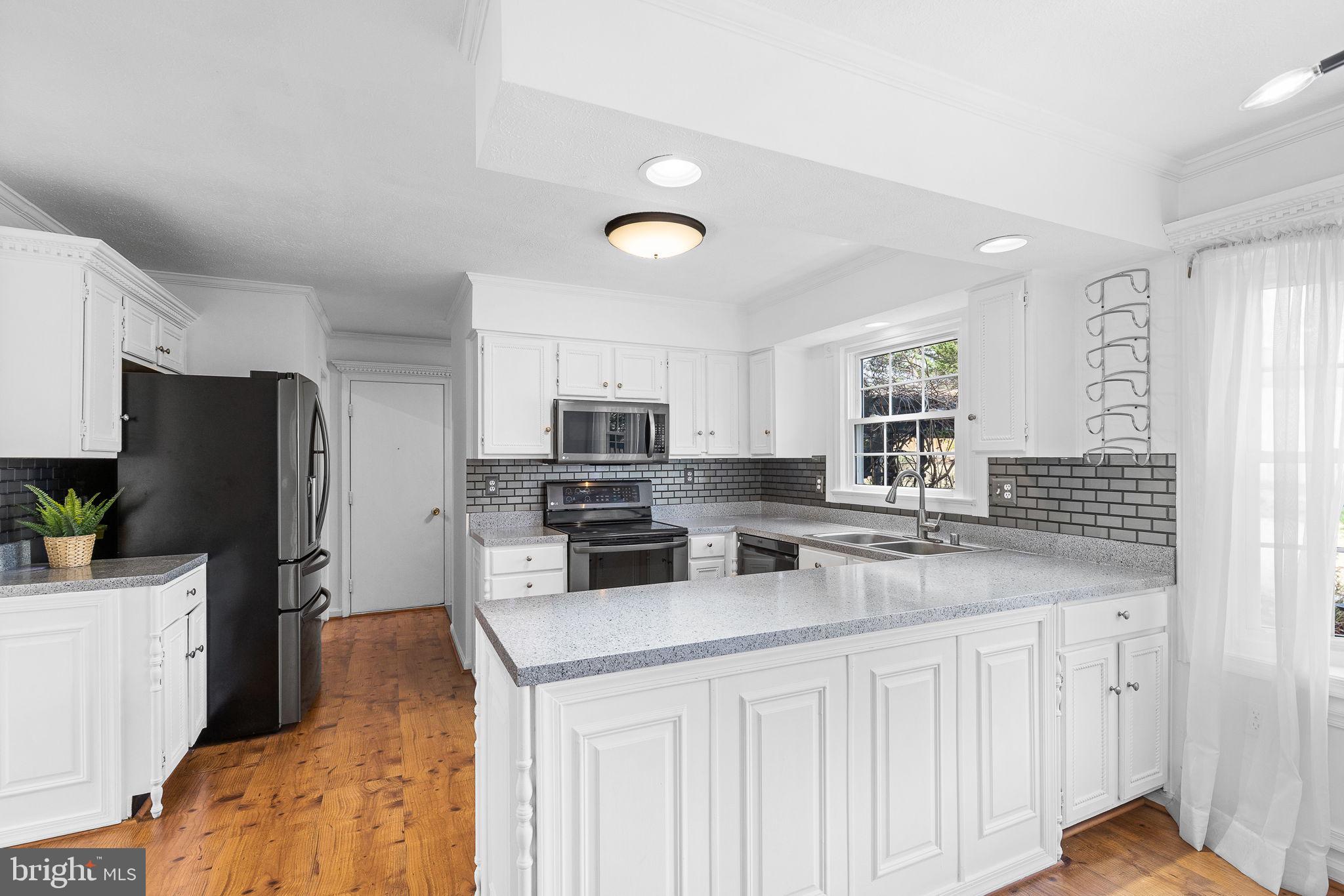 1012 Isabella Dr