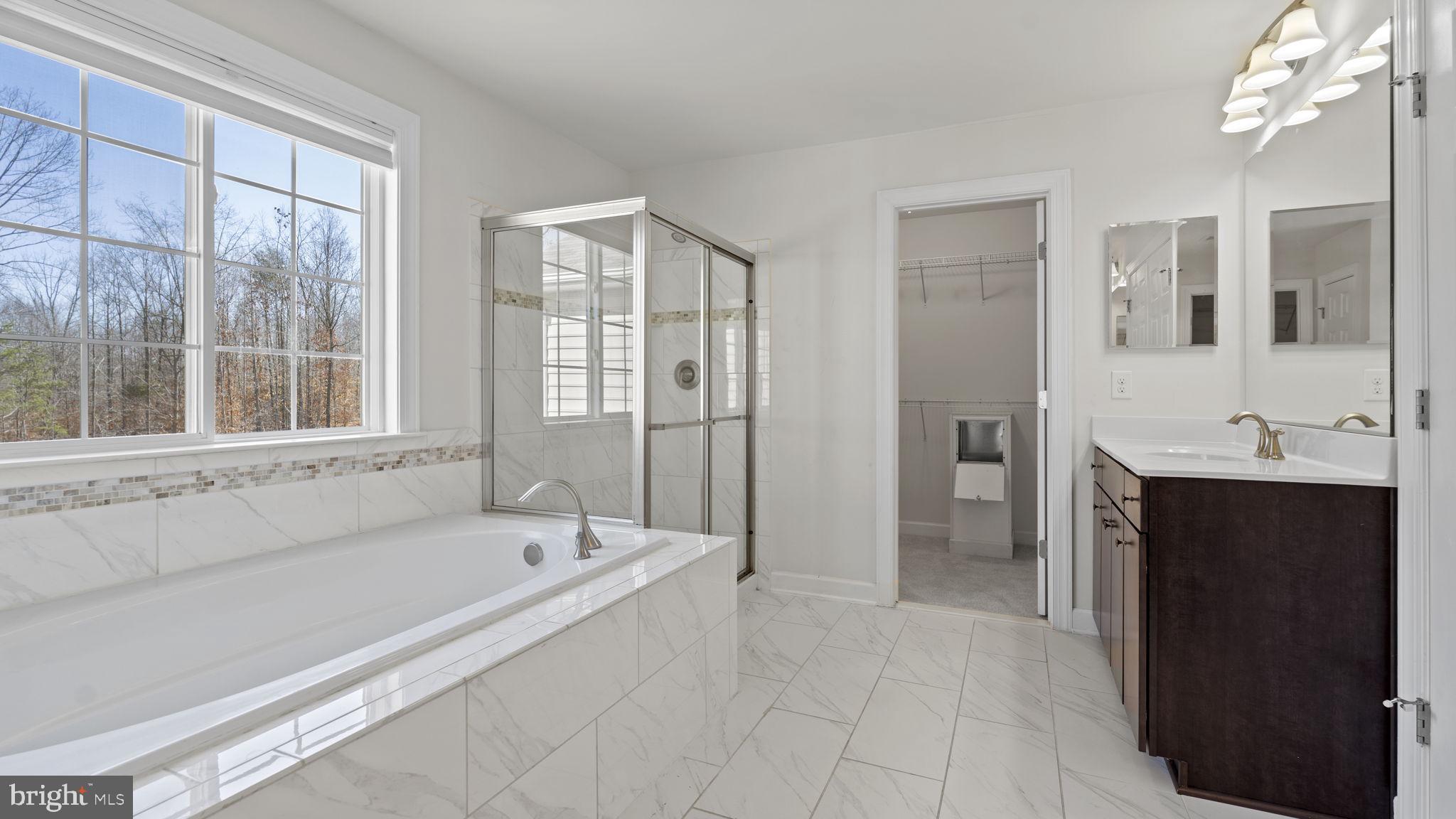 250 Perth Dr