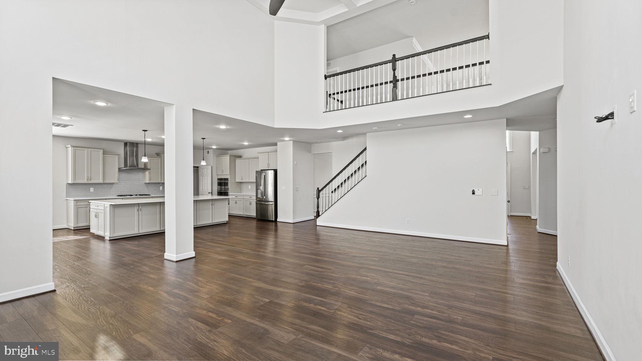 250 Perth Dr
