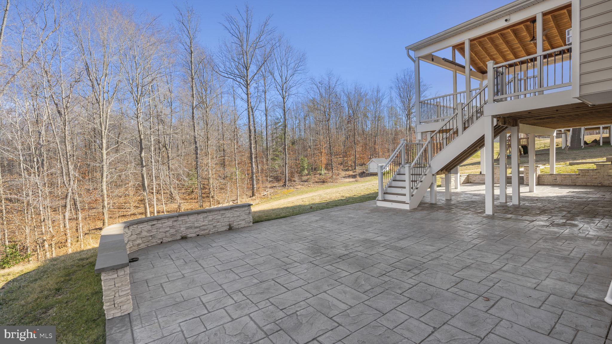 250 Perth Dr