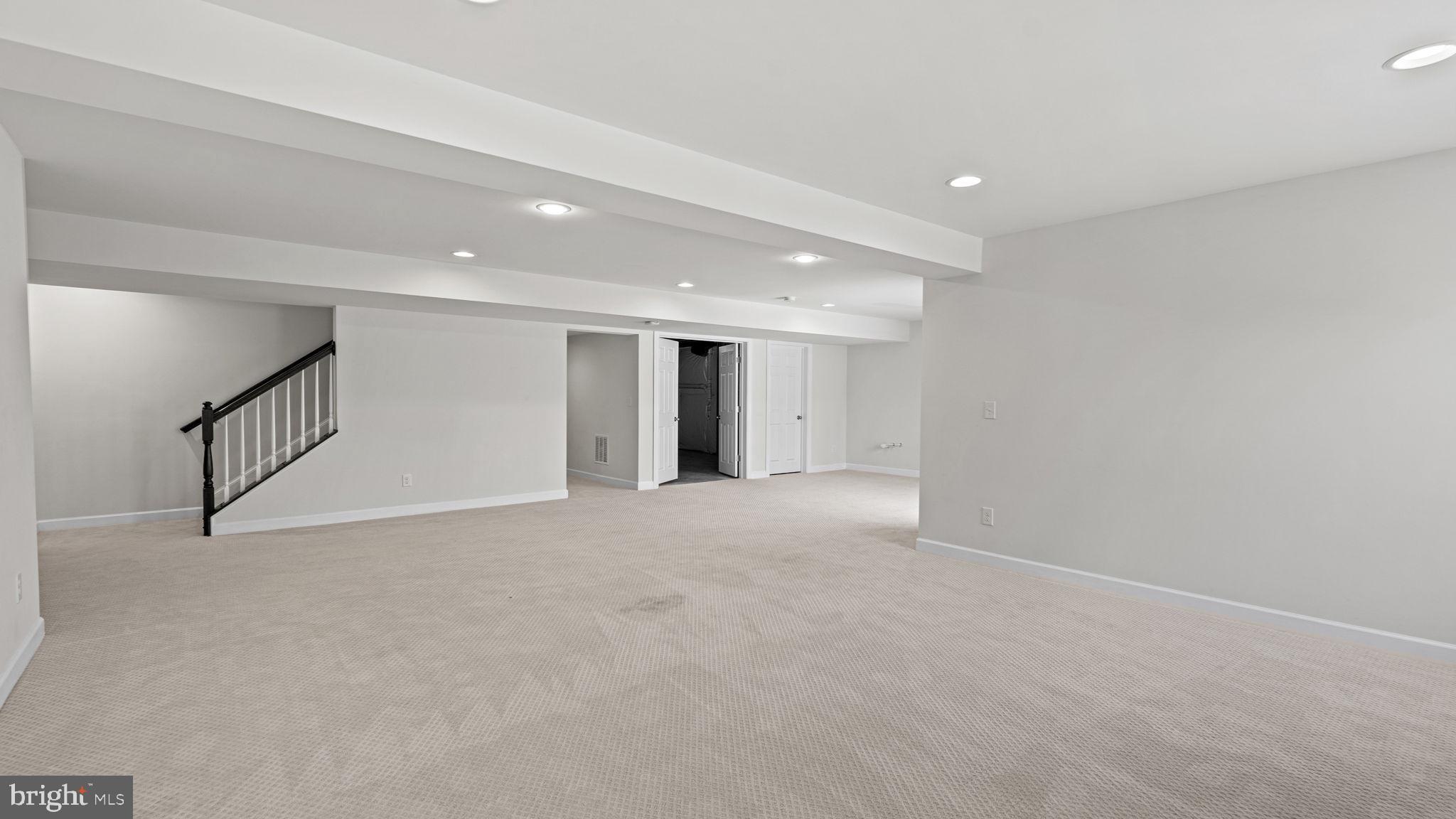 250 Perth Dr