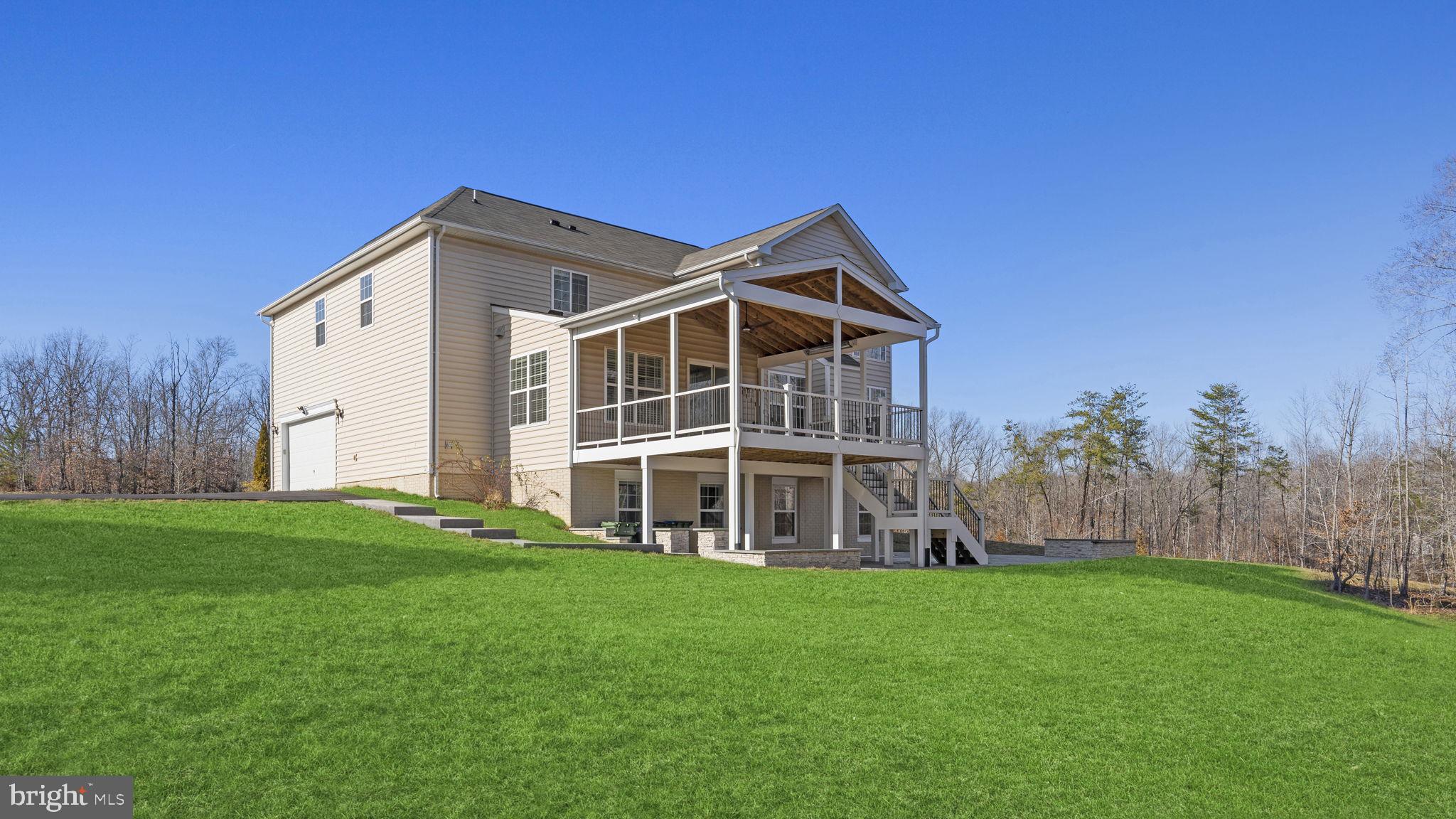 250 Perth Dr