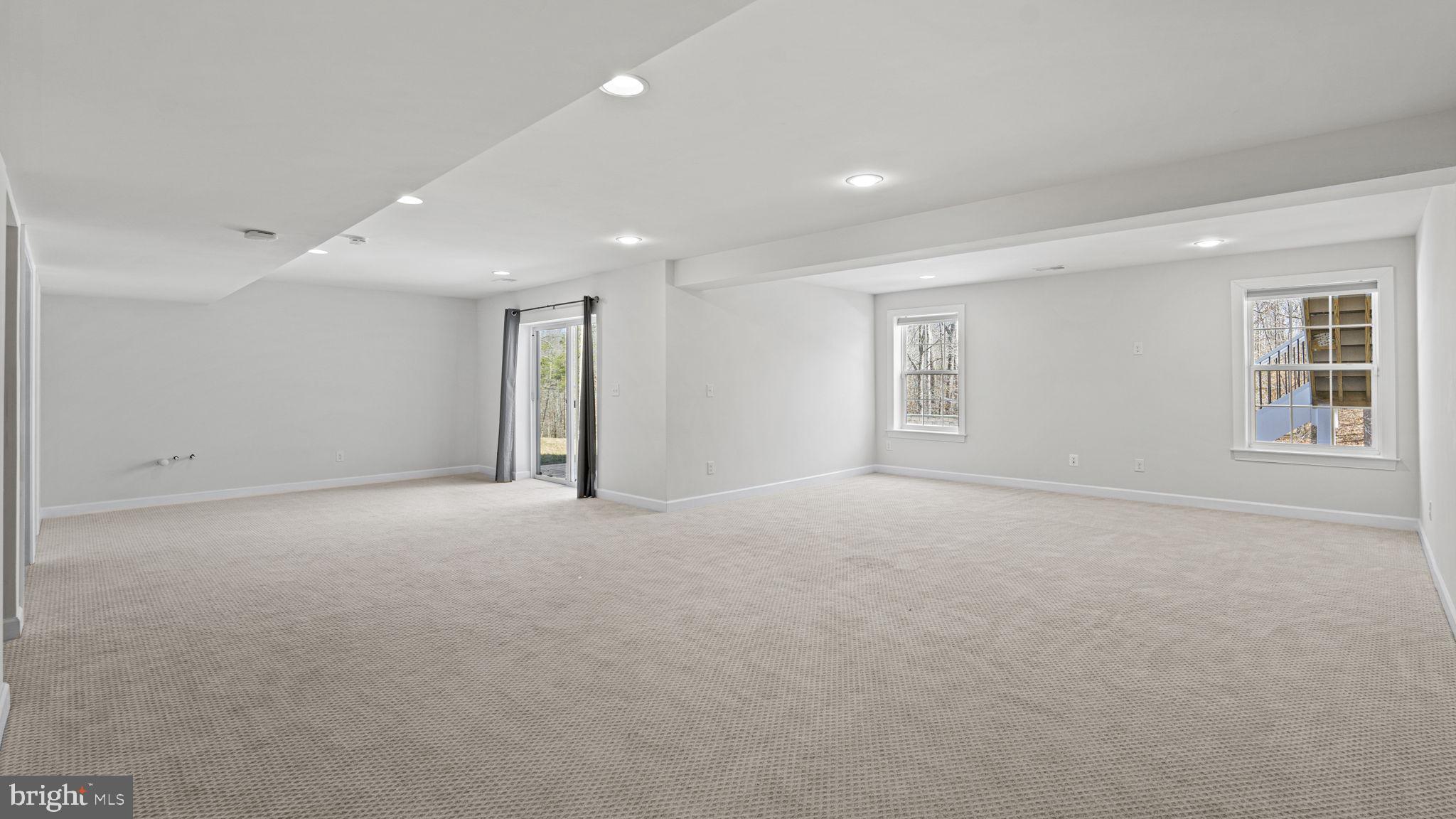 250 Perth Dr